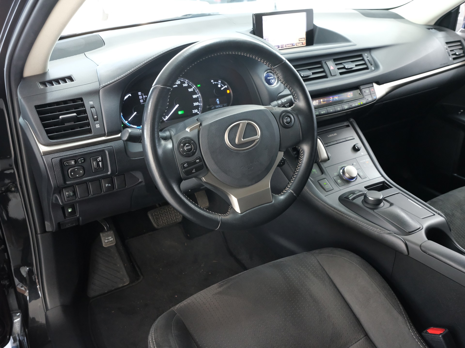 LEXUS CT 200h 1.8 comfort CVT-image-6
