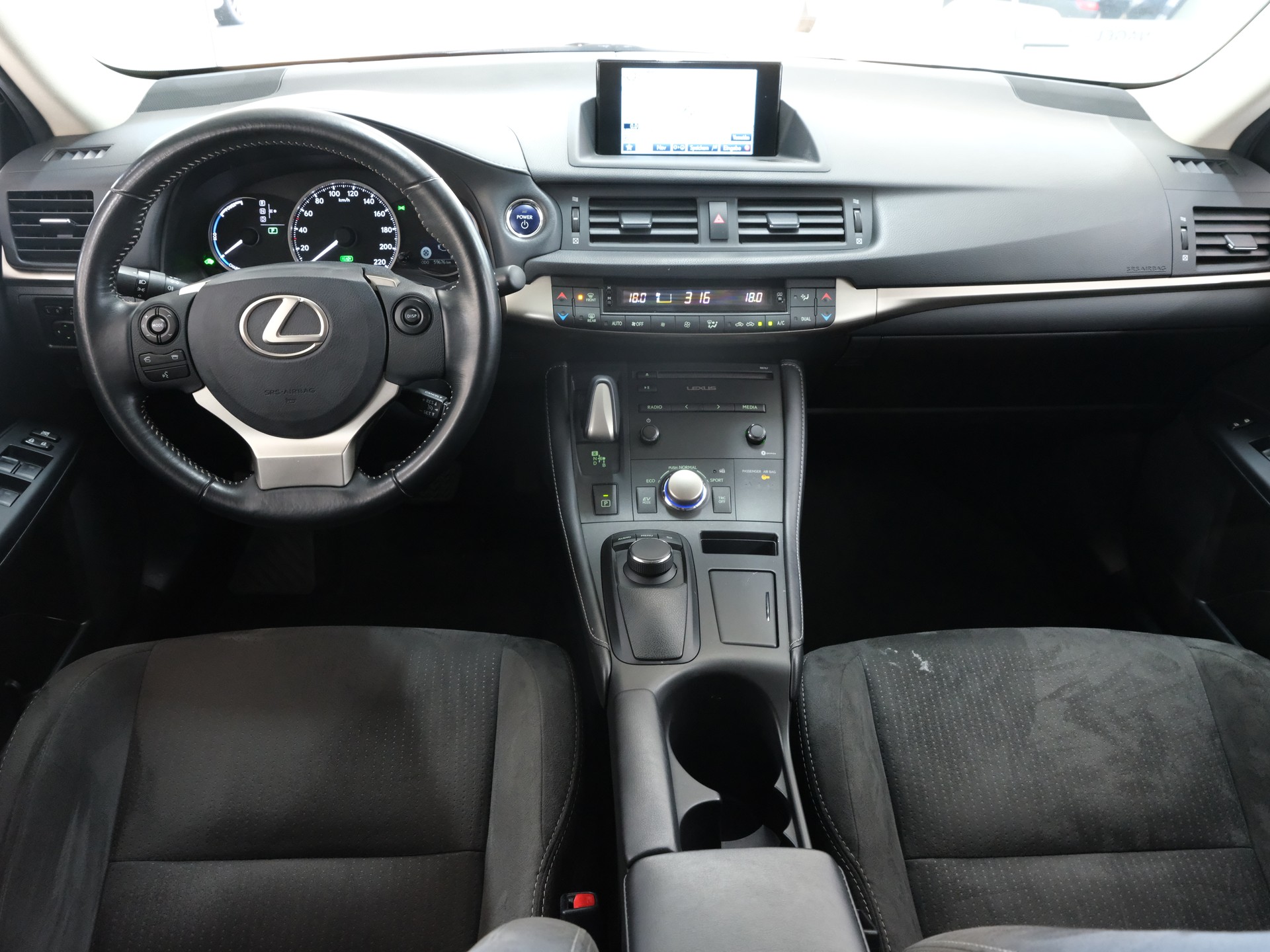 LEXUS CT 200h 1.8 comfort CVT-image-8