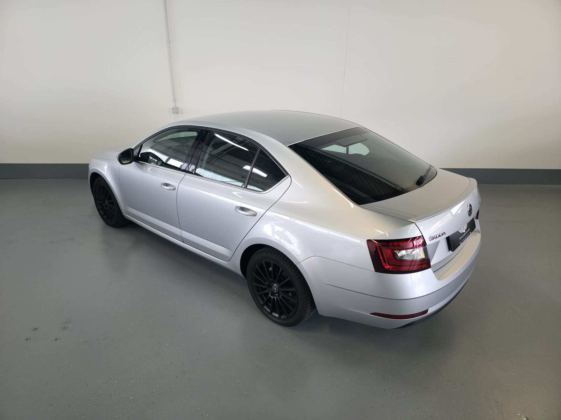 SKODA OCTAVIA-image-10