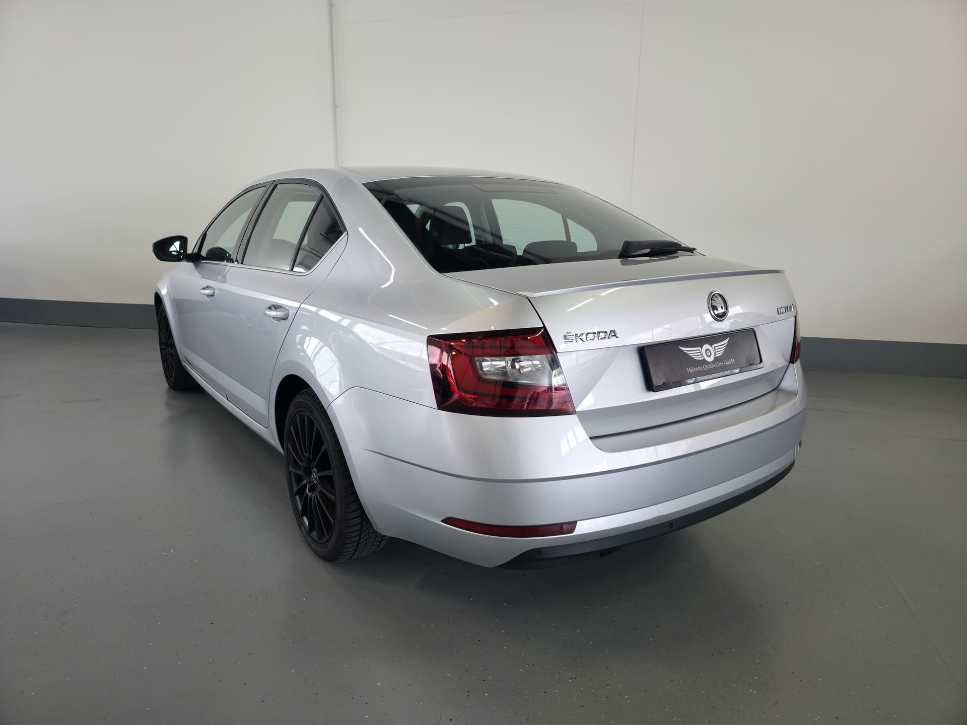 SKODA OCTAVIA-image-13