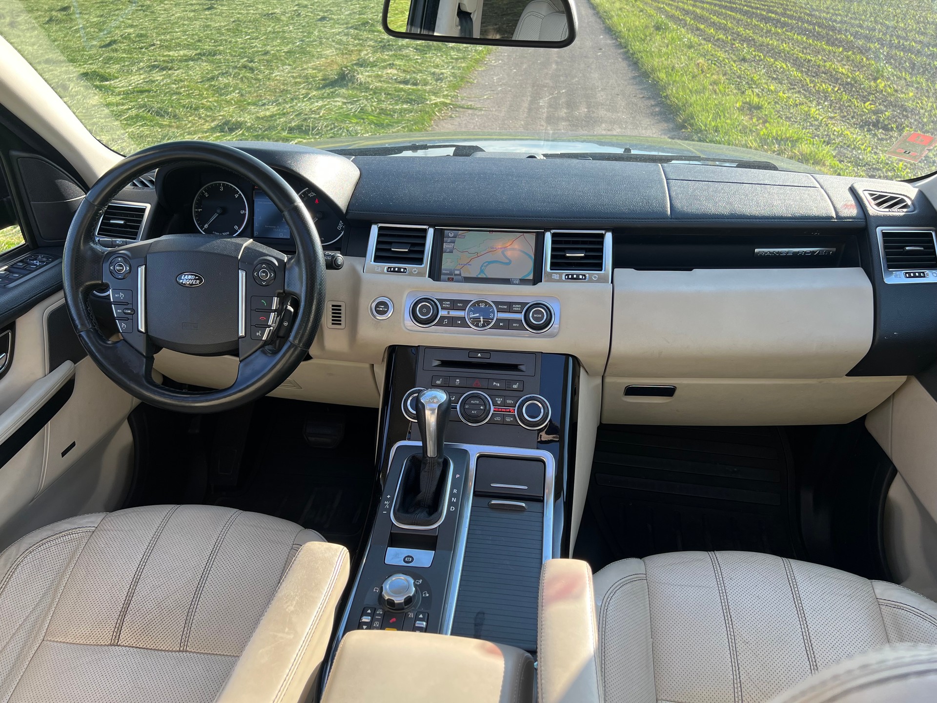 LAND ROVER B5a...RANGE ROVER3.0 TDV6 SPORT HSE. AUTOMAT. LÄUFT GUT.... 3.0 DIESEL B5a !! IDEAL FÜR EXPORT. PREIS 5`600.--showroom-element-2