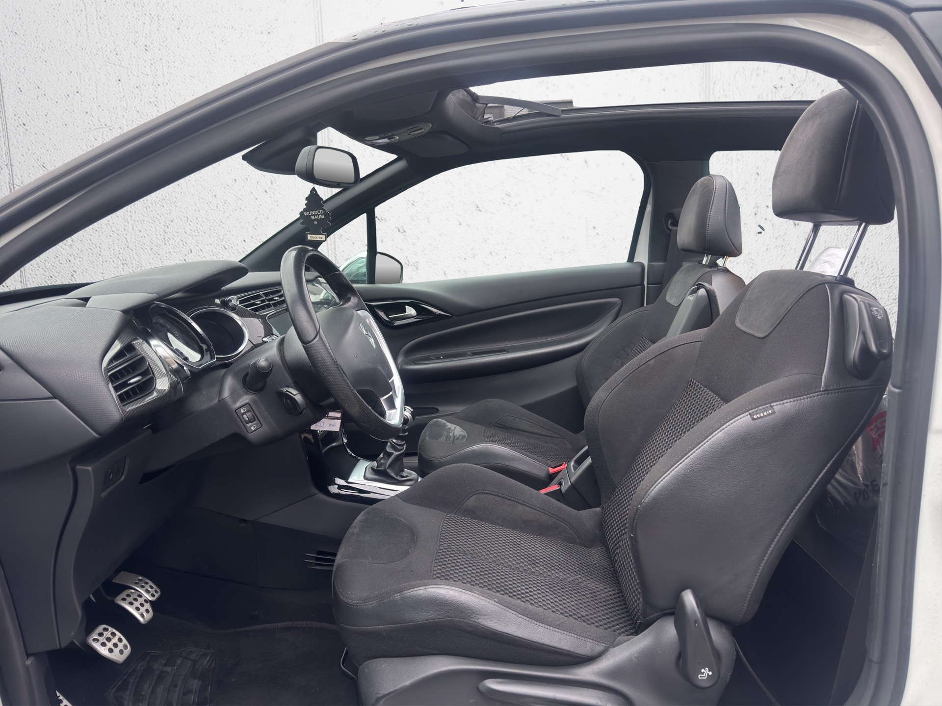 DS AUTOMOBILES DS3 Cabrio 1.6 THP Sport Chic-image-14