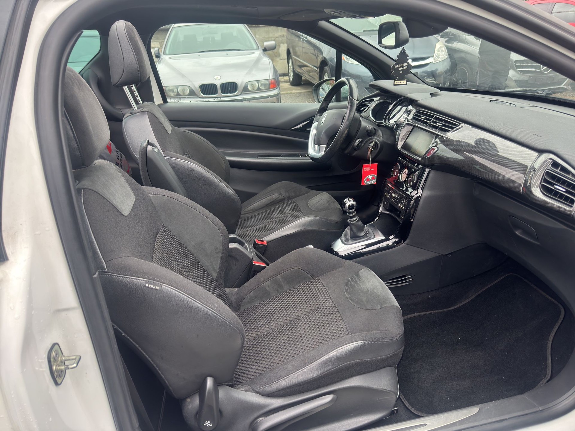 DS AUTOMOBILES DS3 Cabrio 1.6 THP Sport Chic-image-4