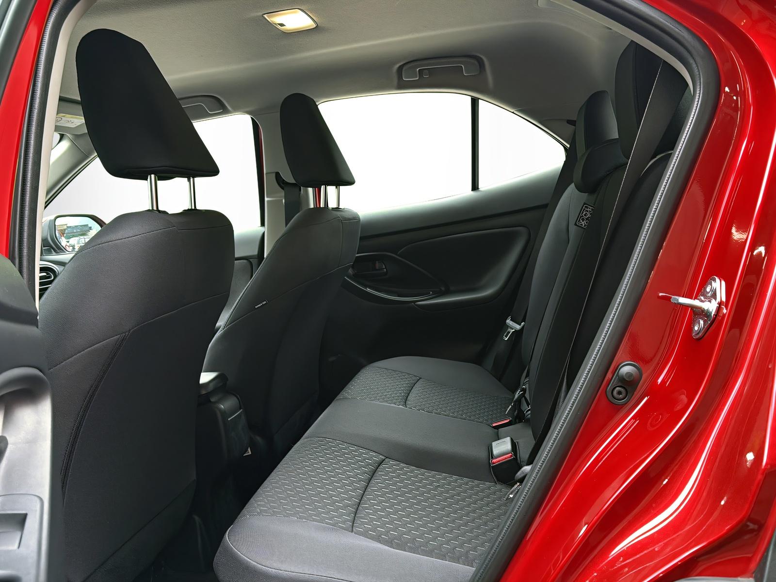 TOYOTA Yaris Cross 1.5 VVT-i HSD Comfort AWD-i-image-9