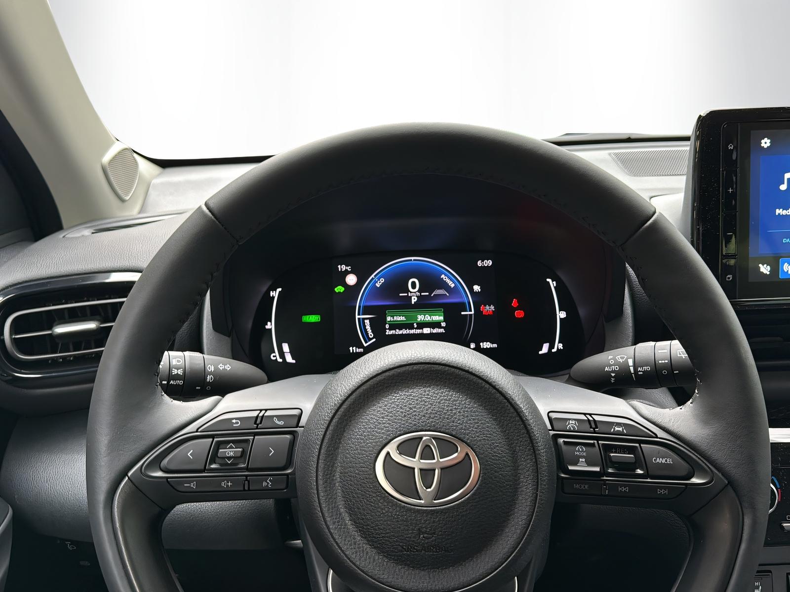 TOYOTA Yaris Cross 1.5 VVT-i HSD Comfort AWD-i-image-7