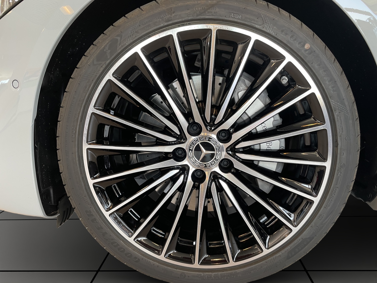 Image MERCEDES-BENZ C-200 C 200 4 Matic