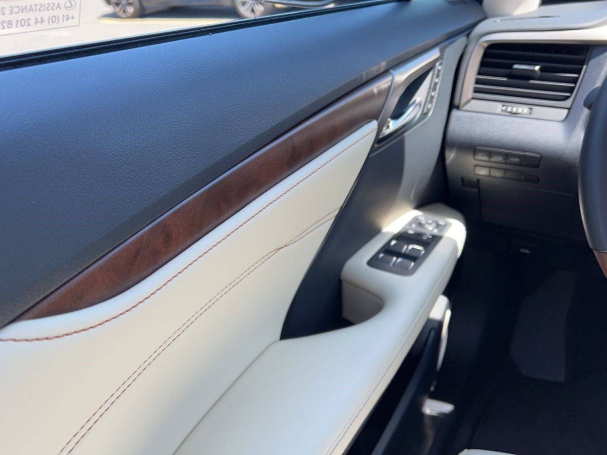 LEXUS RX 450h excellence AWD-image-12
