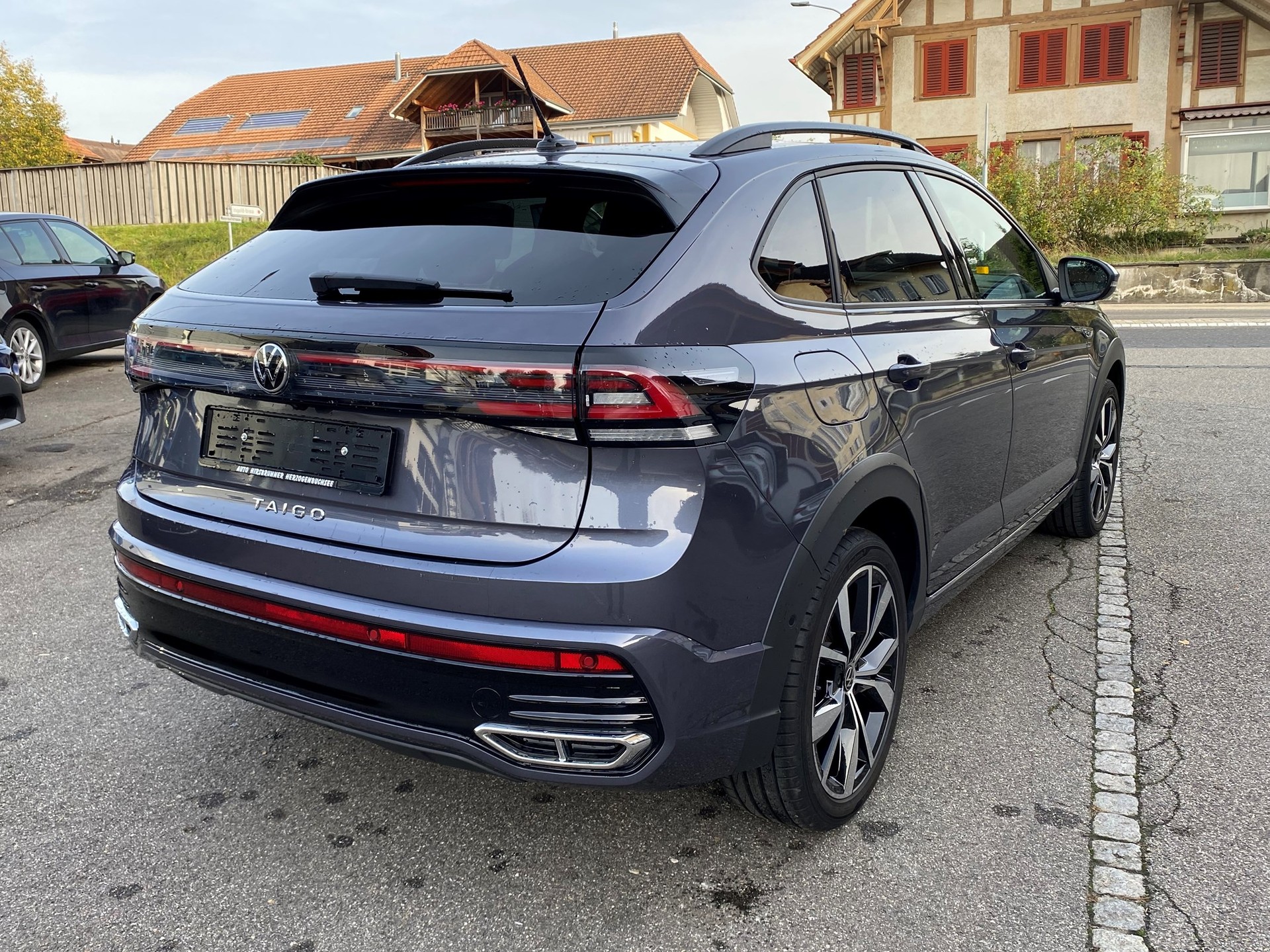 VW Taigo 1.0 TSI R-Line DSG-image-5