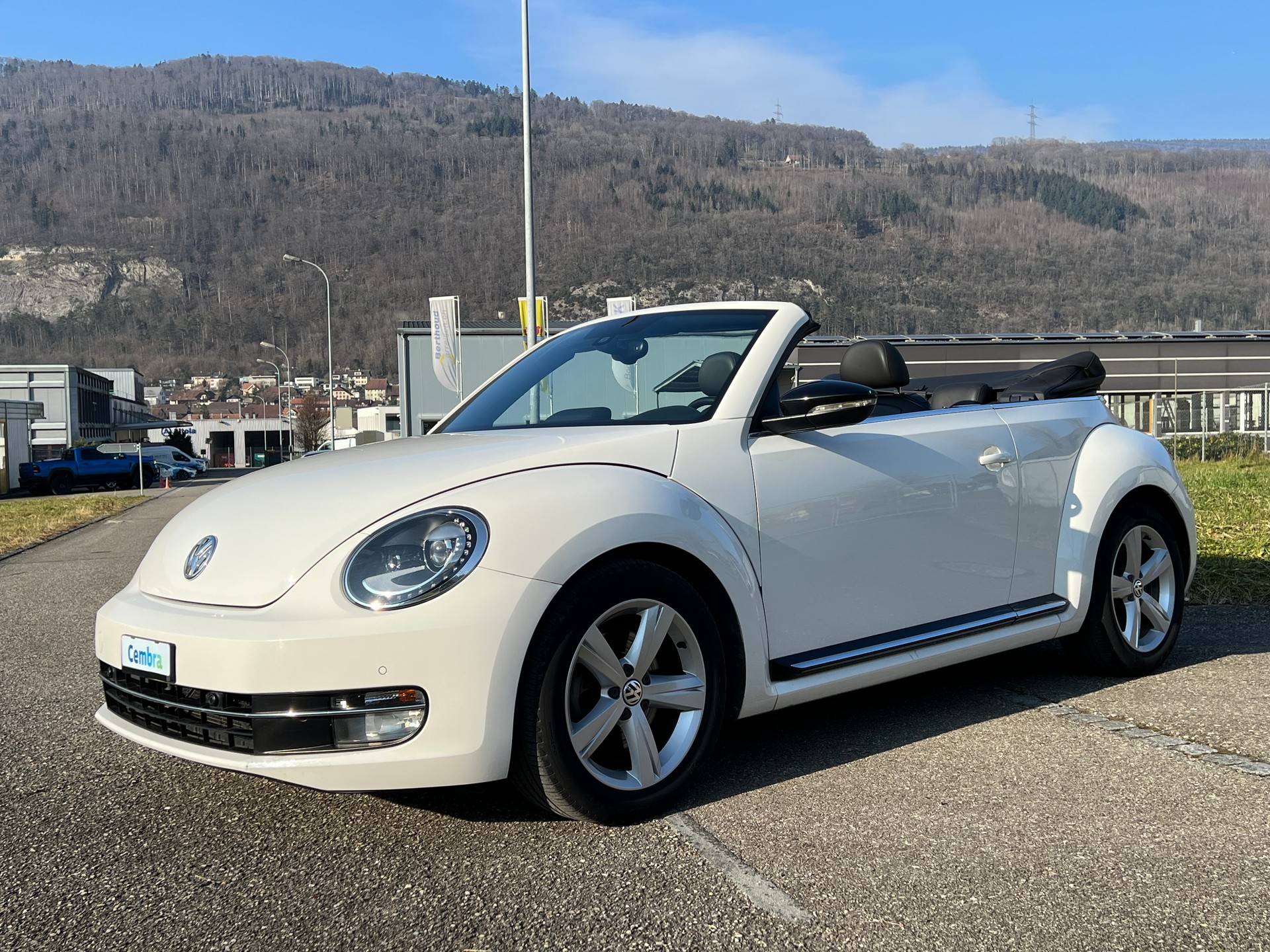 VW "NEW BEETLE CABRIO" 1.4 TSI "SPORT" DSG AUTOMAT. MIT LEDER DAB EL.DACH MIT 160 PS. SAUBER UND GEPFLEGT. AB MFK AB SERVICE.-showroom-element-2