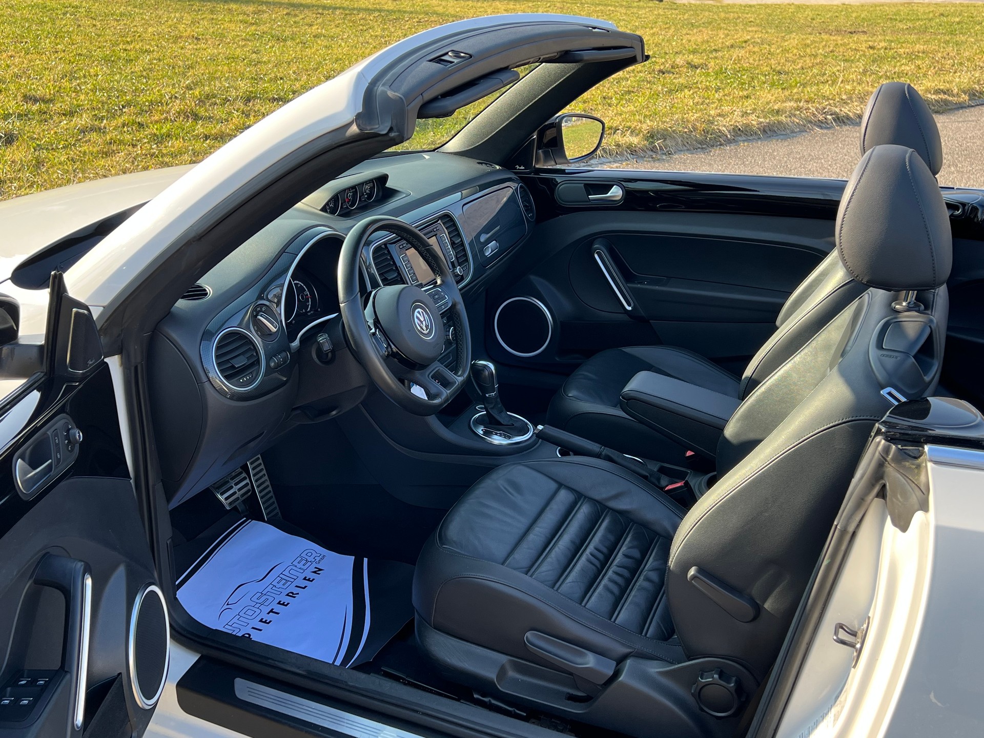 VW "NEW BEETLE CABRIO" 1.4 TSI "SPORT" DSG AUTOMAT. MIT LEDER DAB EL.DACH MIT 160 PS. SAUBER UND GEPFLEGT. AB MFK AB SERVICE.-showroom-element-3