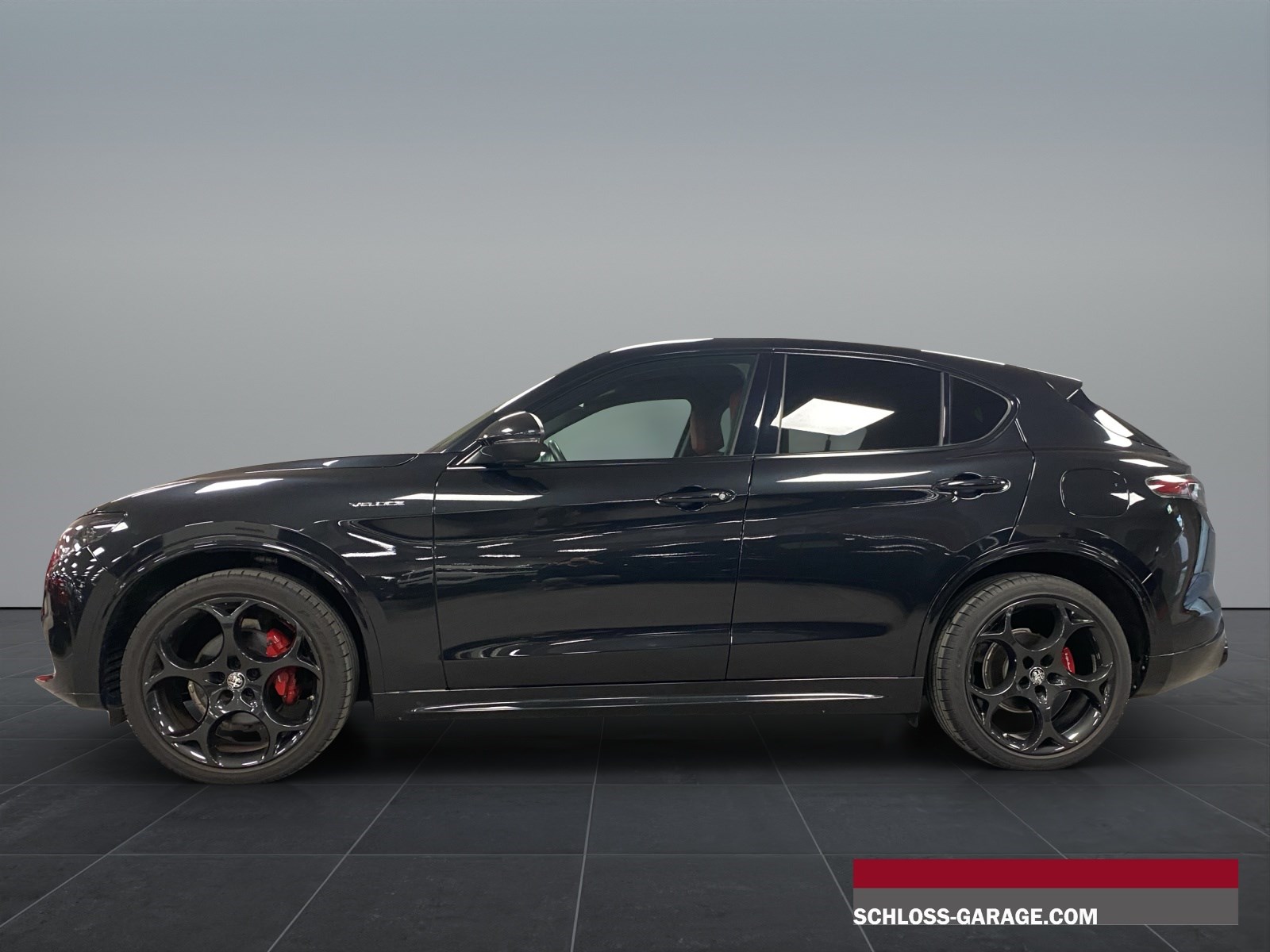 ALFA ROMEO STELVIO 2.2 D Q4 210 Veloce-showroom-element-1