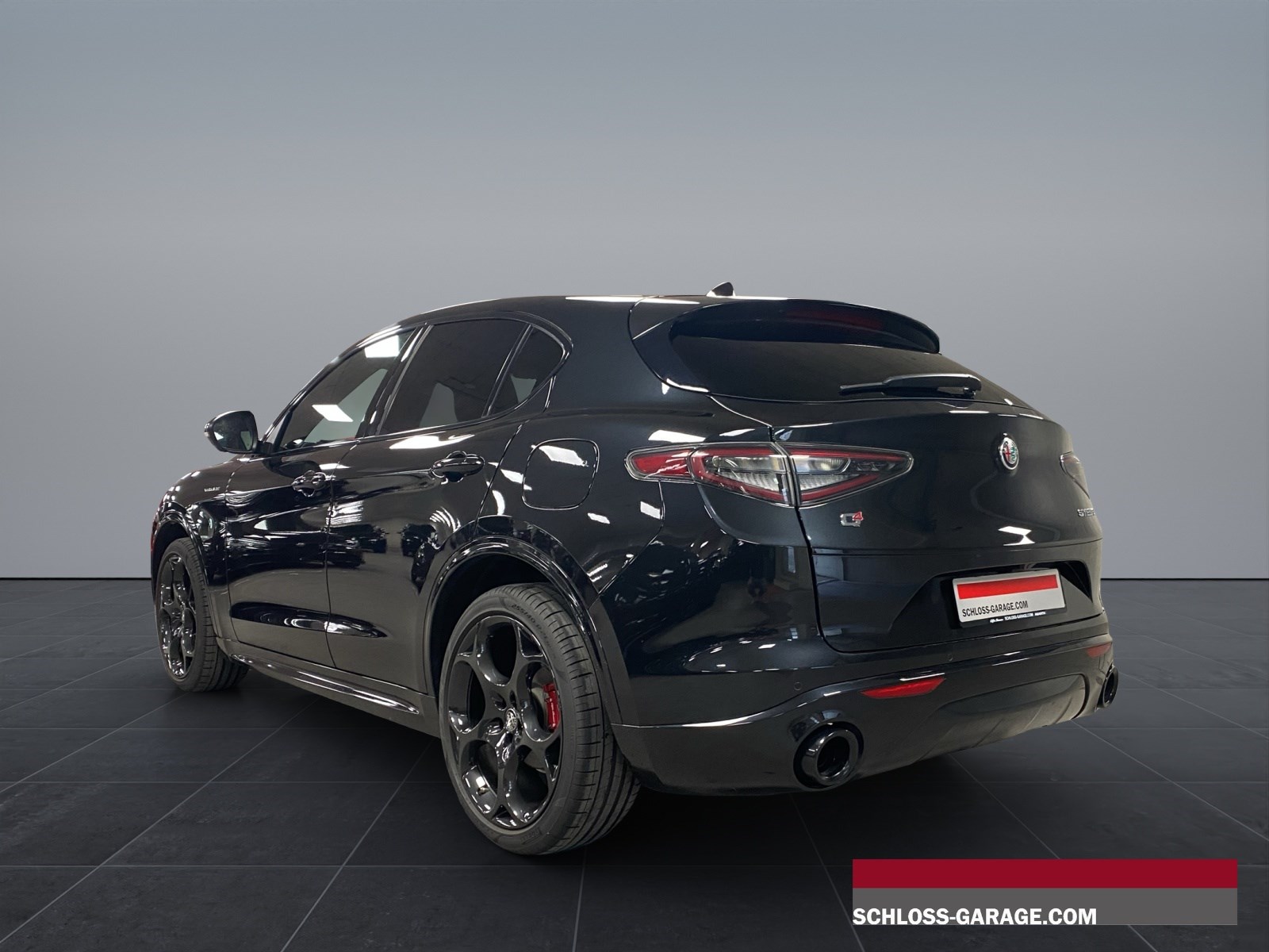 ALFA ROMEO STELVIO 2.2 D Q4 210 Veloce-showroom-element-2
