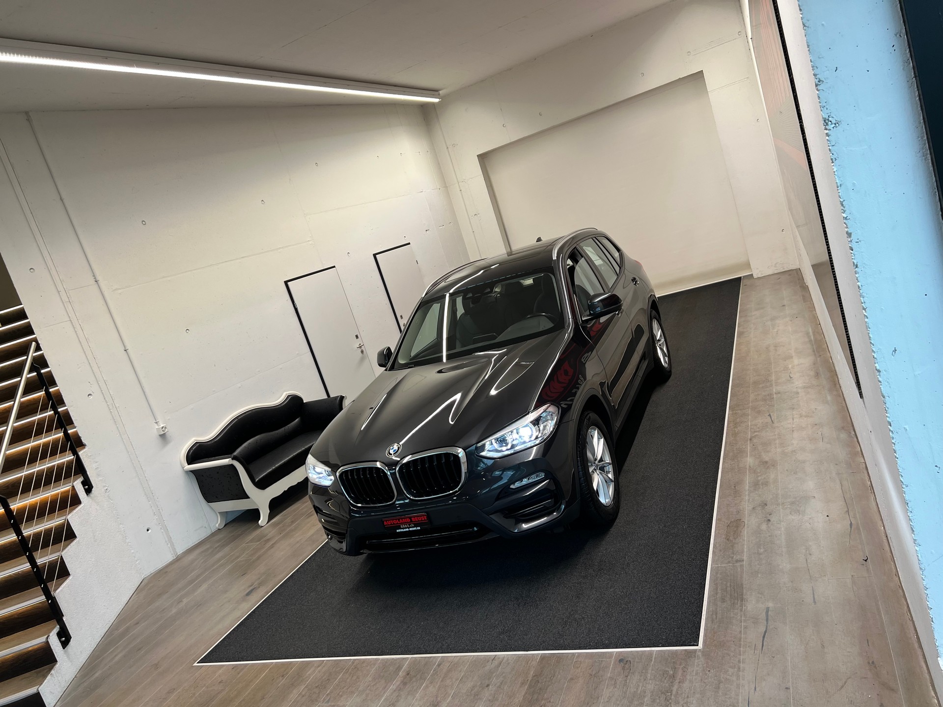 BMW X3 xDrive 20d Individual Steptronic-showroom-element-3