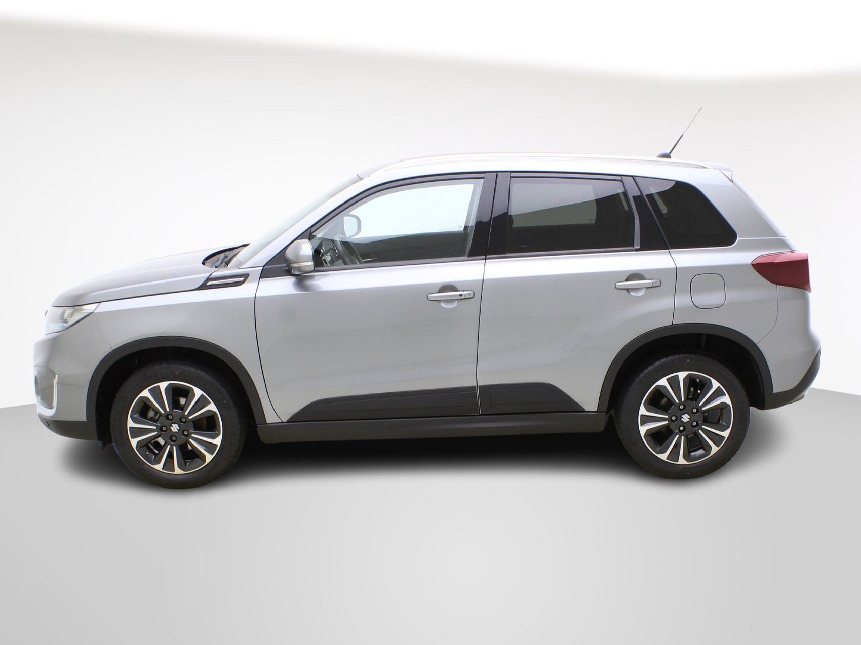 SUZUKI VITARA 1.5 Compact Top Hybrid 4x4-showroom-element-2