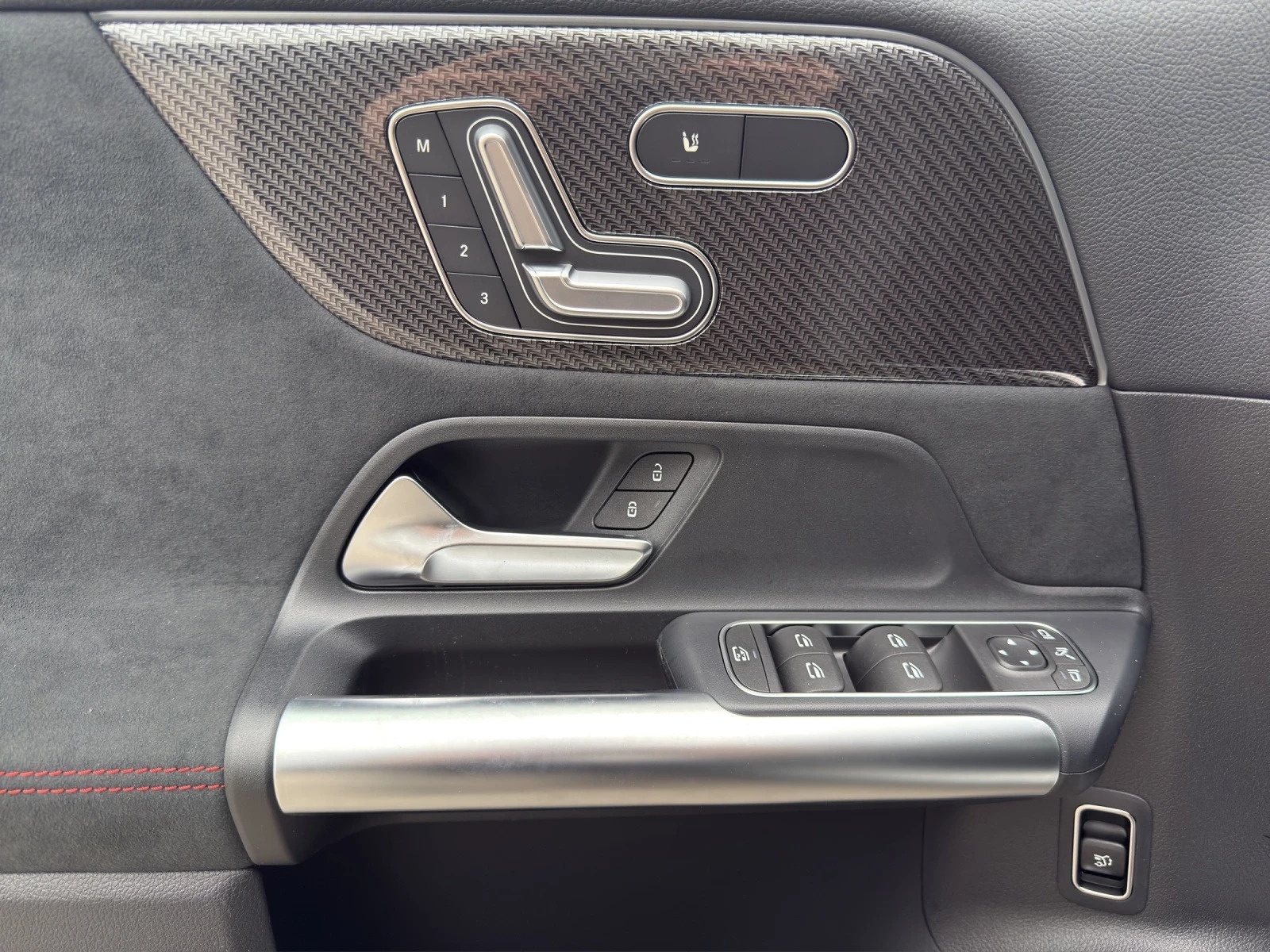 Image MERCEDES-BENZ GLA-200 GLA 200 Night Star 7G-DCT