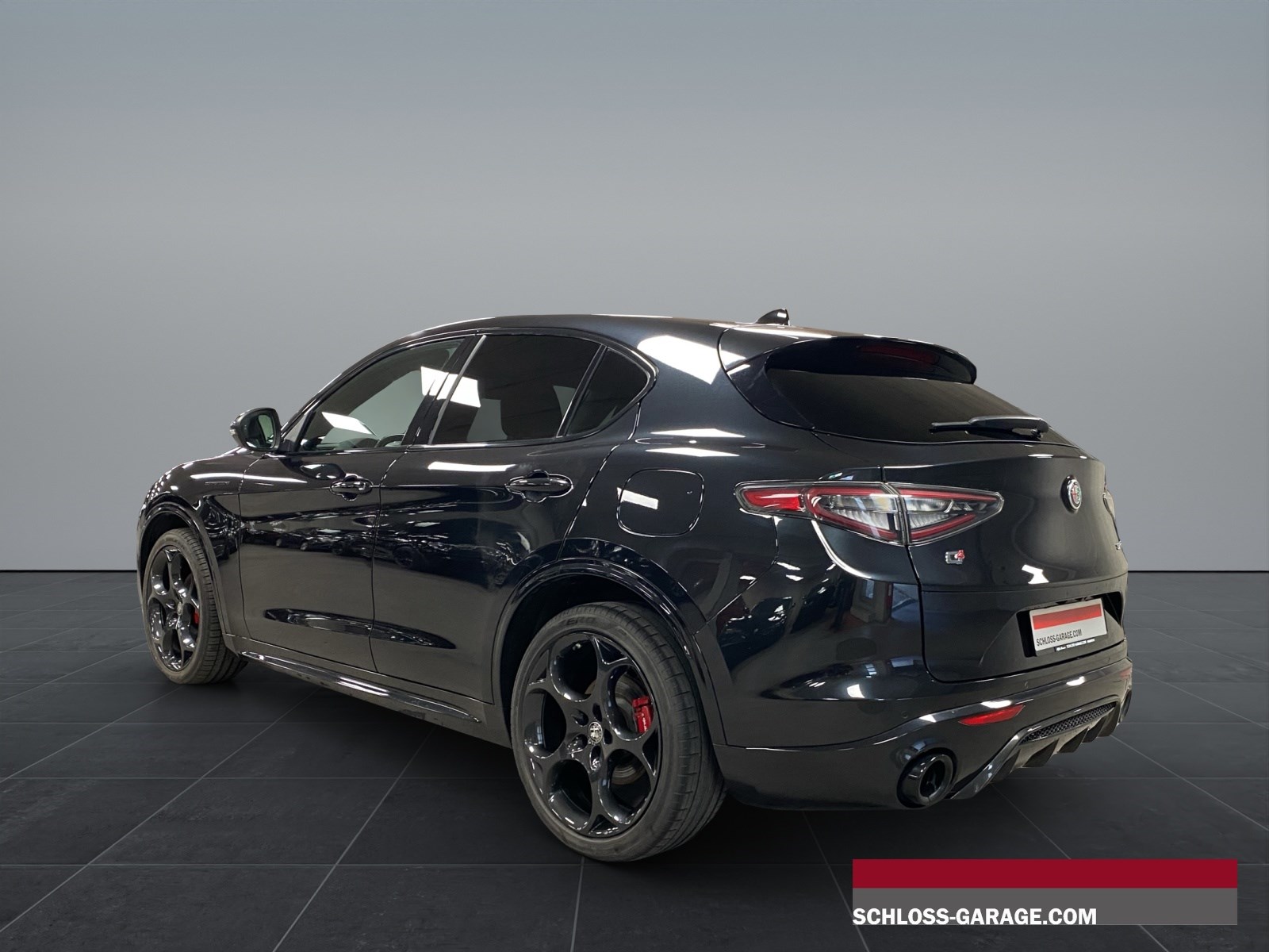ALFA ROMEO STELVIO 2.0 Q4 280 Competizione-showroom-element-2
