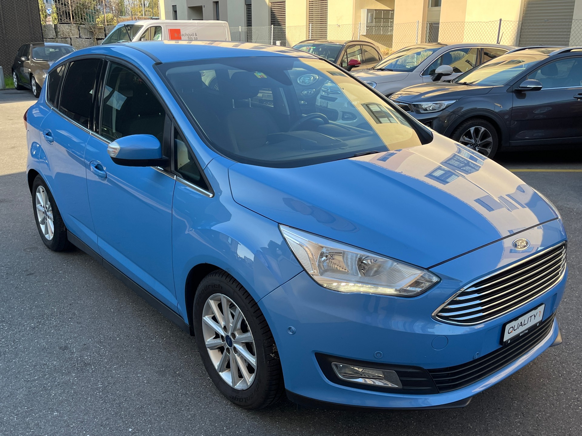 FORD C-Max 1.0 SCTi Titanium-image-5