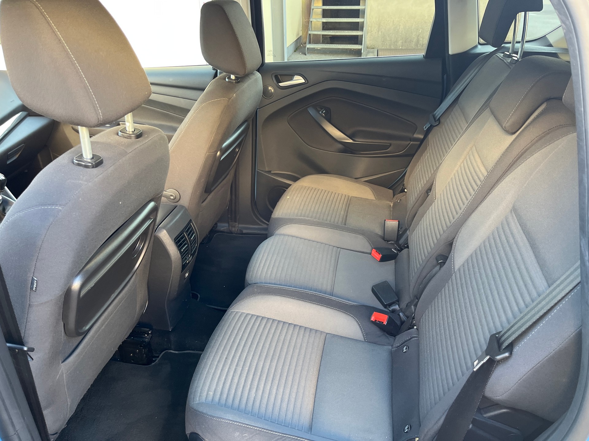 FORD C-Max 1.0 SCTi Titanium-image-11