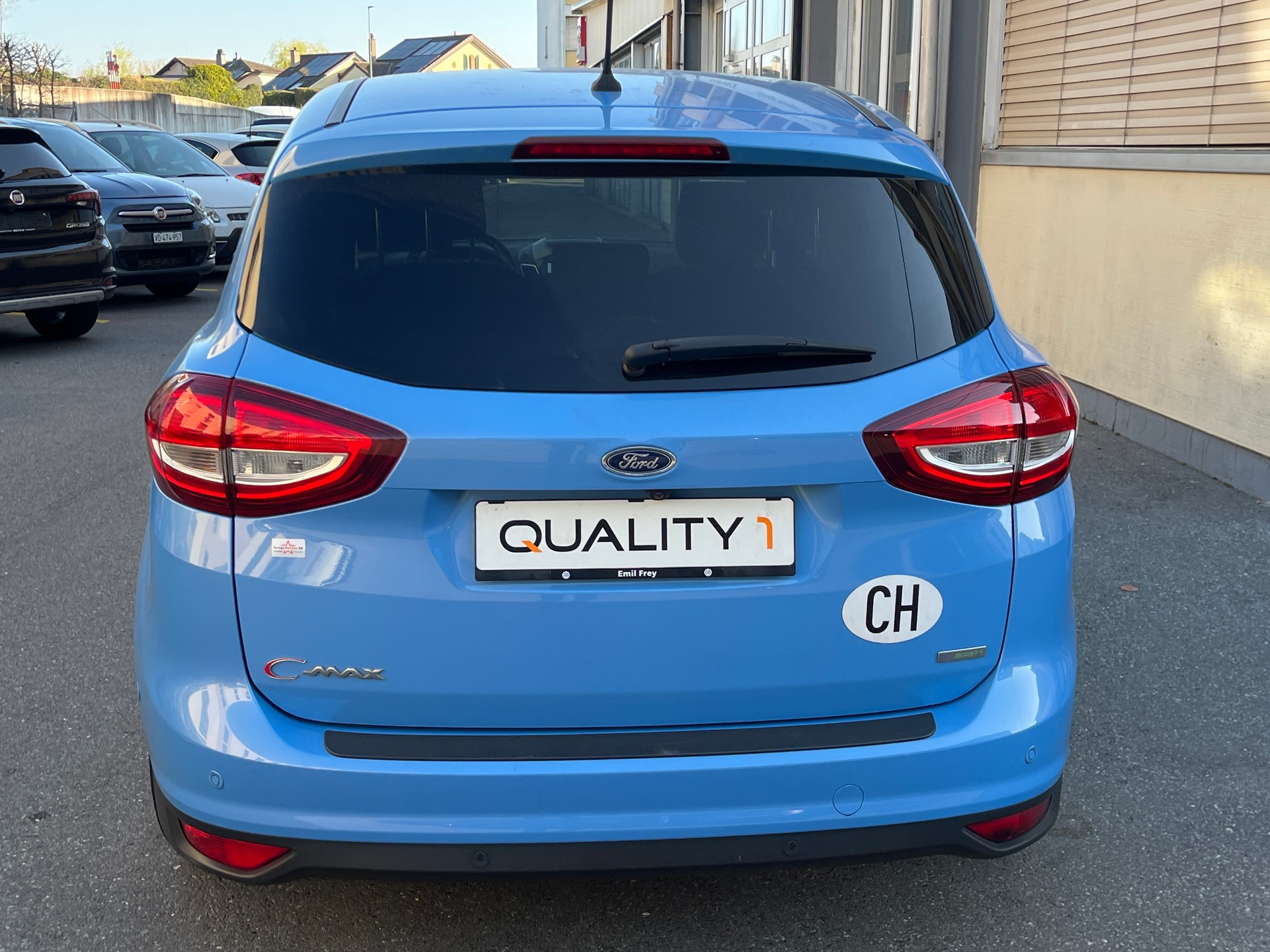 FORD C-Max 1.0 SCTi Titanium-image-3