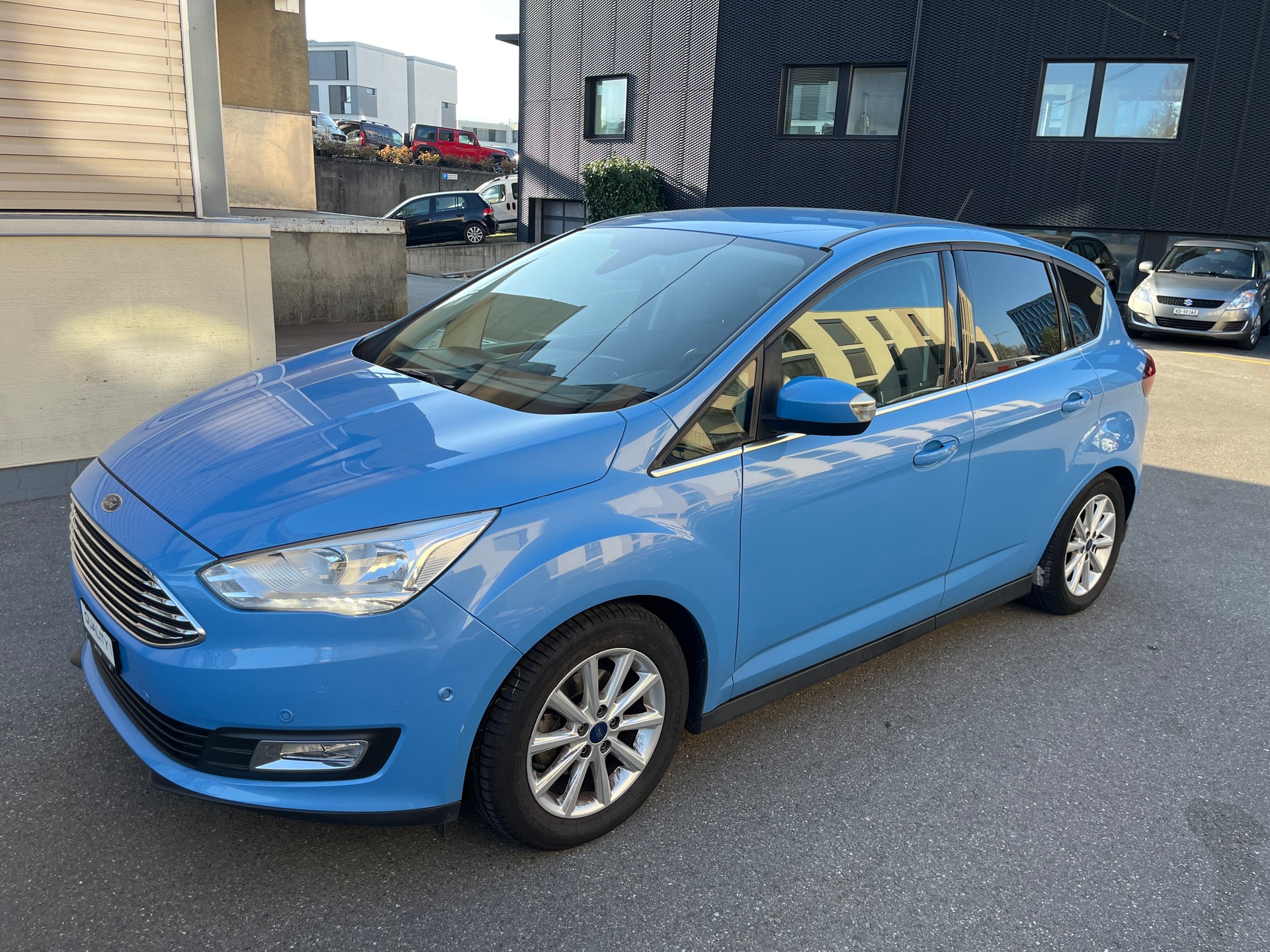 FORD C-Max 1.0 SCTi Titanium-image-1