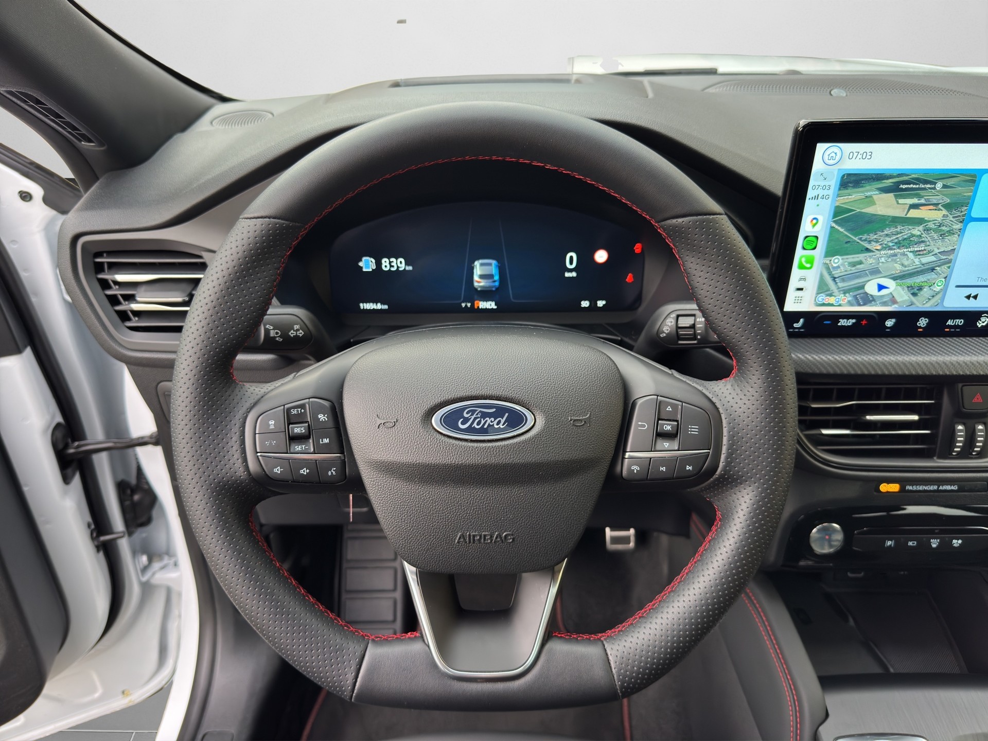 FORD Kuga 2.5 FHEV ST-Line X 4WD-showroom-element-3