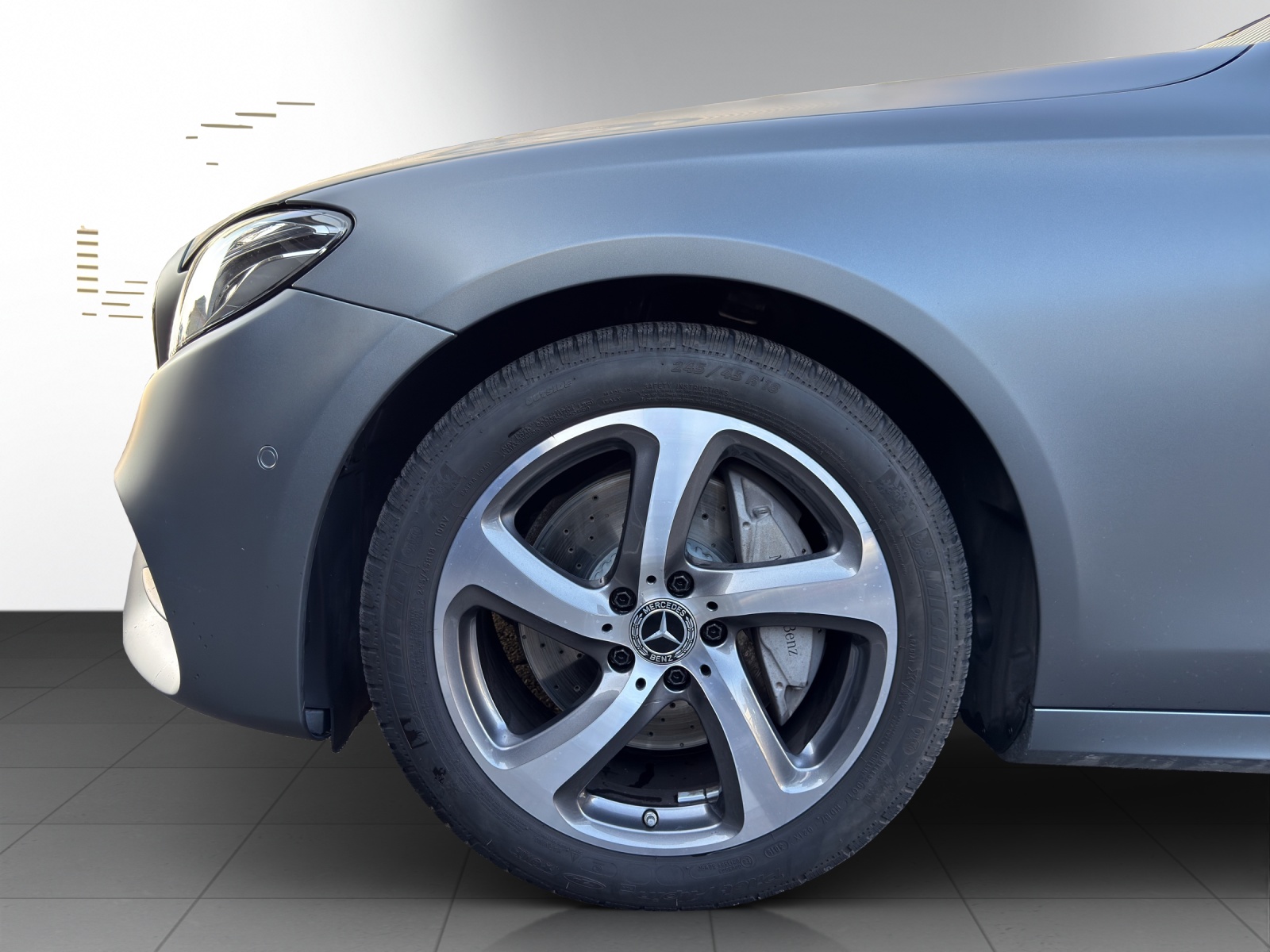 Image MERCEDES-BENZ E-220 E 220 d Swiss Star AMG 4M