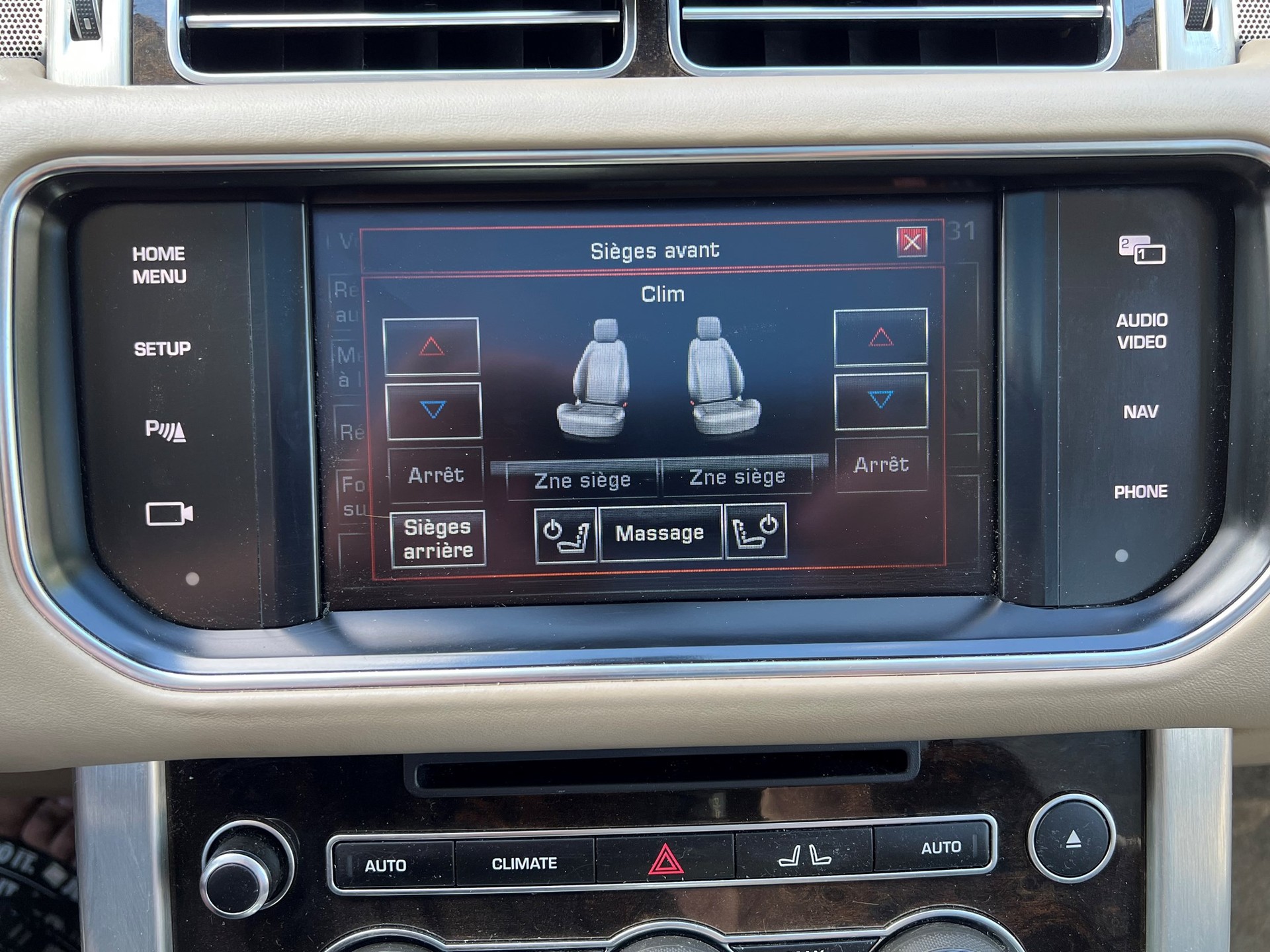 LAND ROVER Range Rover 4.4 SDV8 Autobiography Automatic-image-12