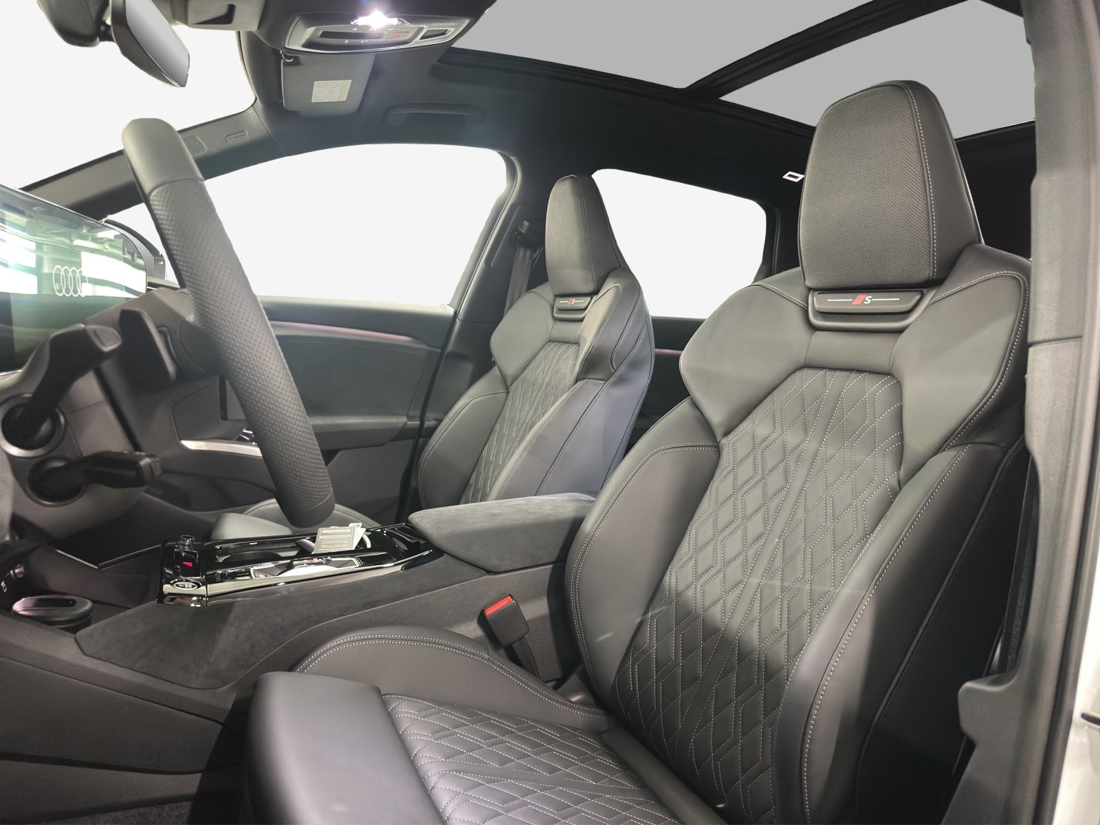 AUDI Q6 e-tron quattro-image-14