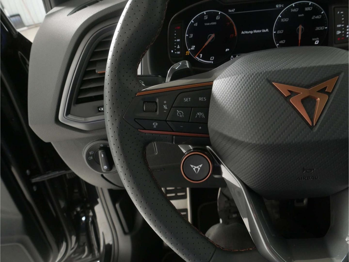 CUPRA Ateca 2.0TSI VZ 300 Edition 4Drive DSG-image-13