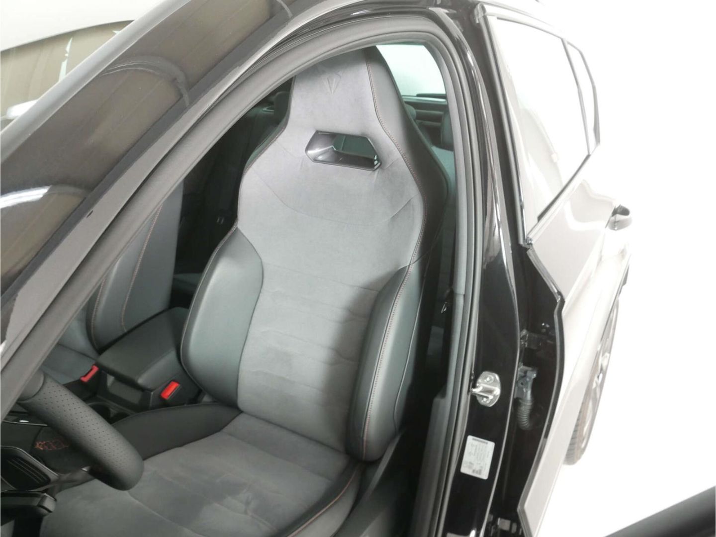 CUPRA Ateca 2.0TSI VZ 300 Edition 4Drive DSG-image-5