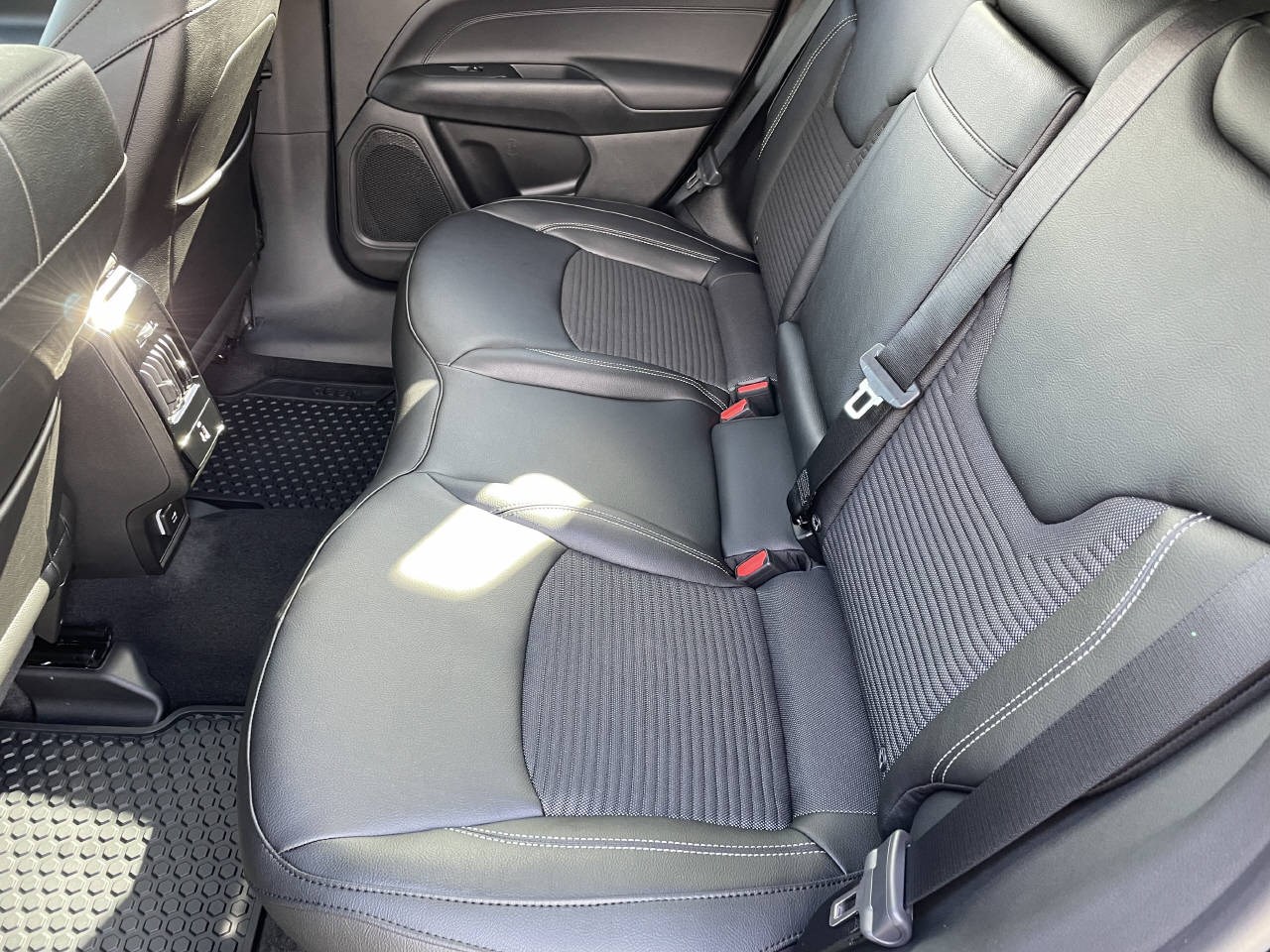 JEEP Compass 1.5 Turbo Swiss Limited-image-7
