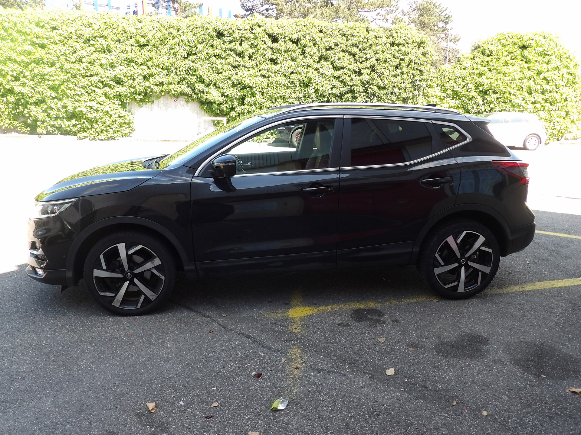 NISSAN Qashqai 1.3 DIG-T tekna DCT-showroom-element-1