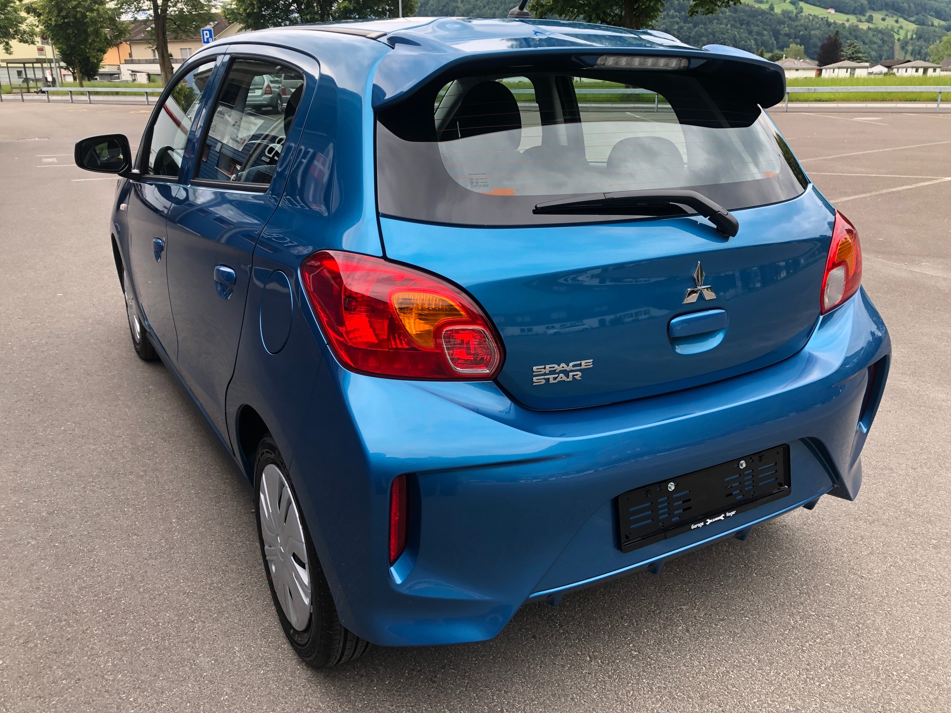 MITSUBISHI Space Star 1.2 Inform-showroom-element-3