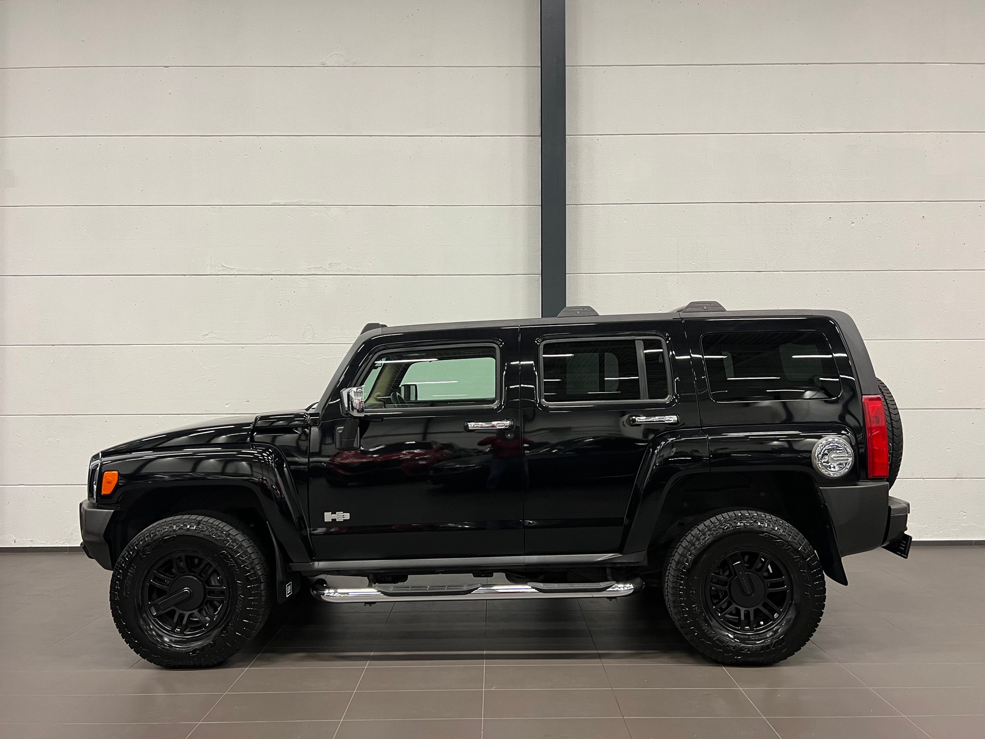 HUMMER H3 3.5 Luxury-image-0