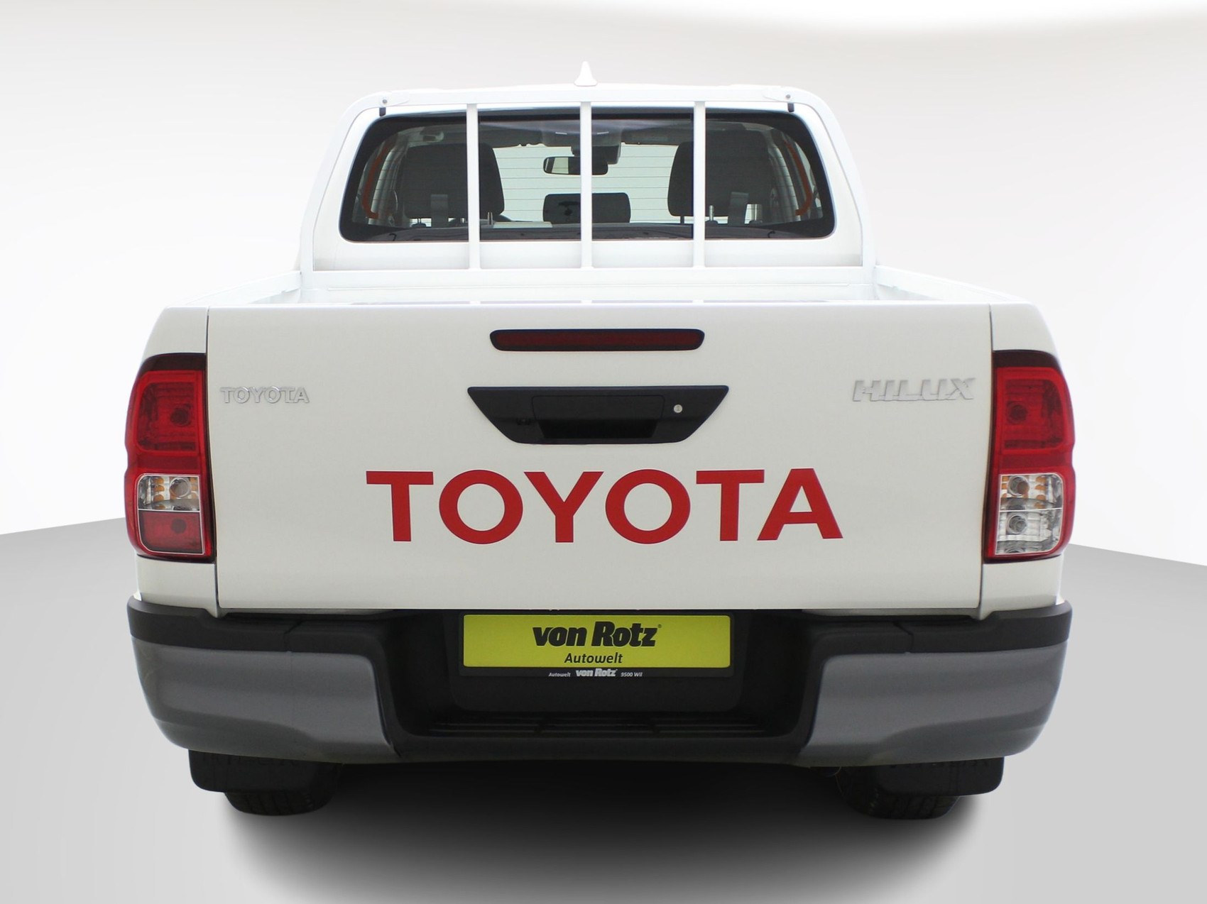 TOYOTA HI-LUX Double Cab.-Pick-up 2.8 D-4D 204 Comfort-showroom-element-2
