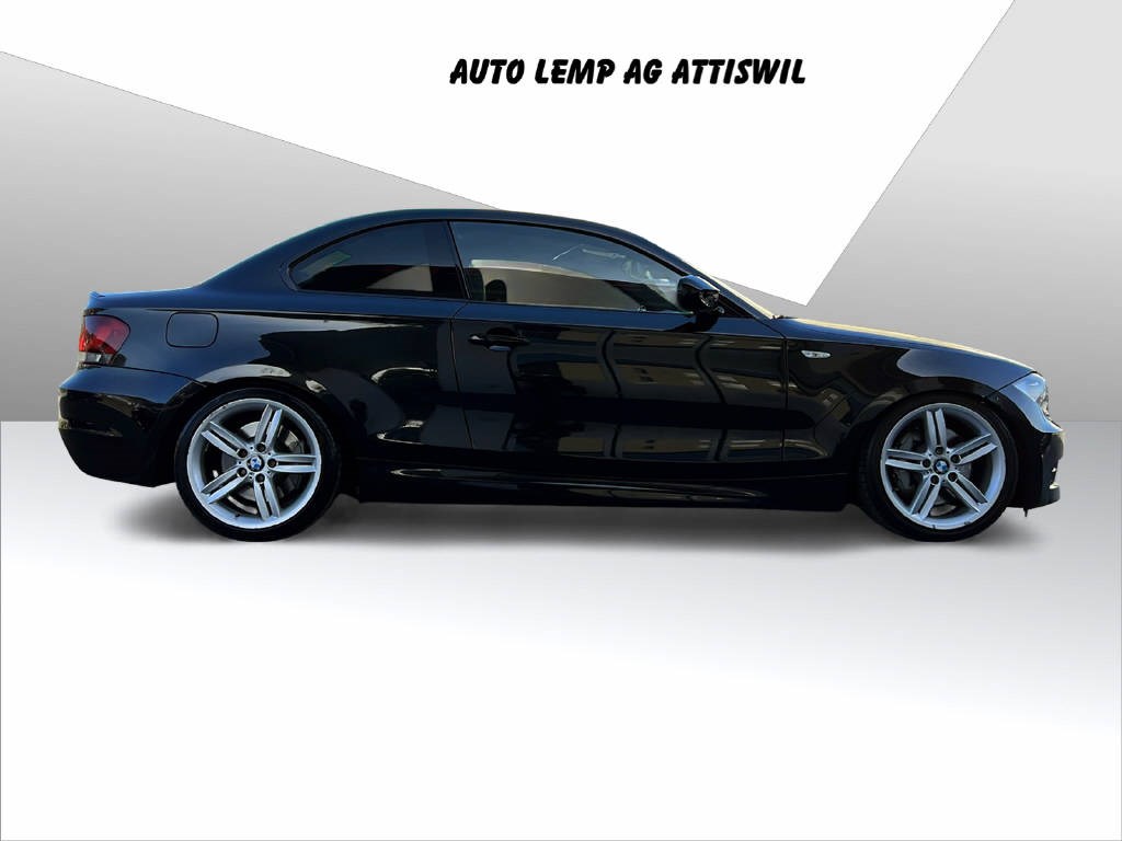 BMW 135i Coupé-showroom-element-2