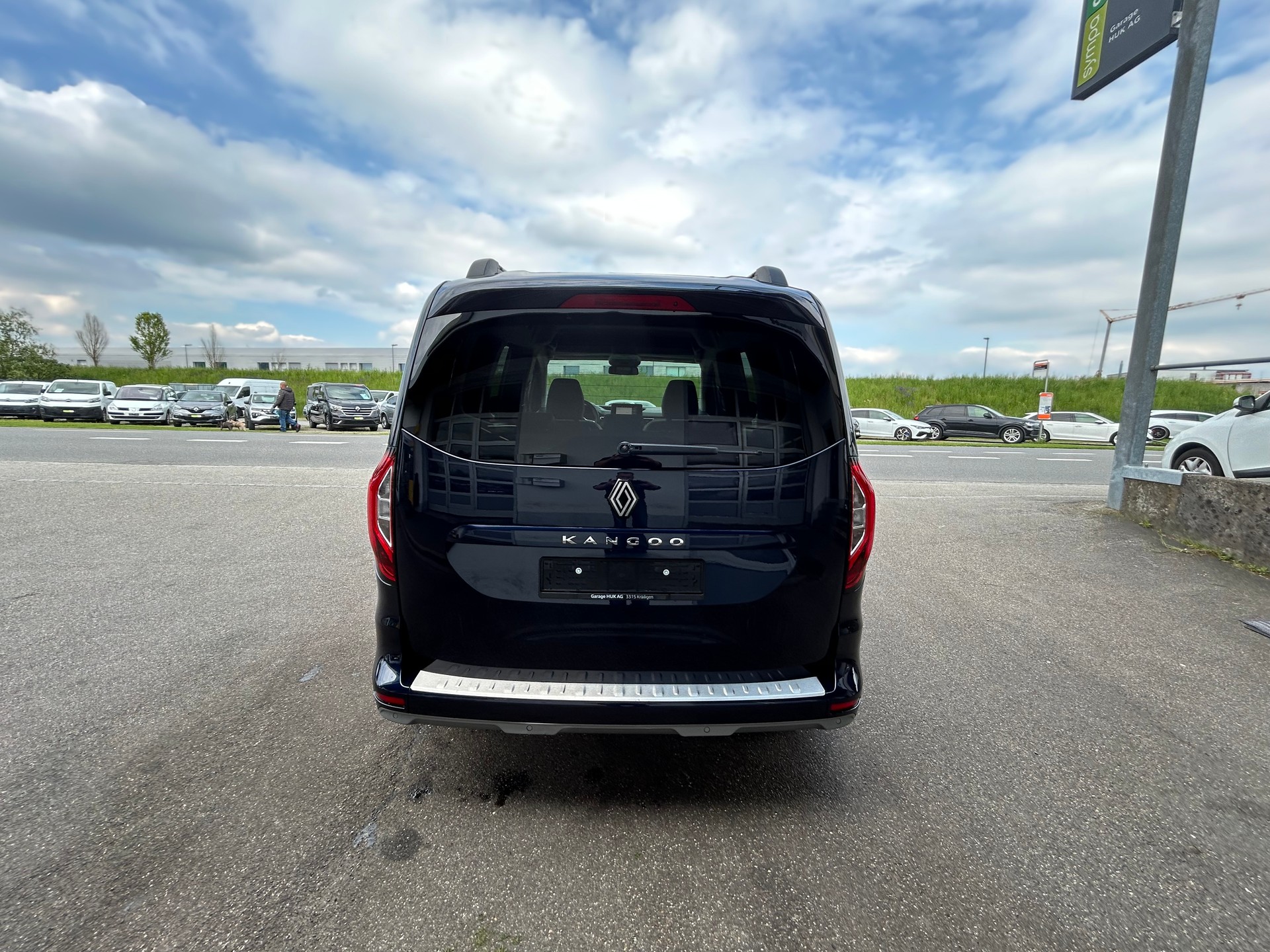 RENAULT Kangoo 1.3 TCe 130 PF Techno EDC-showroom-element-2