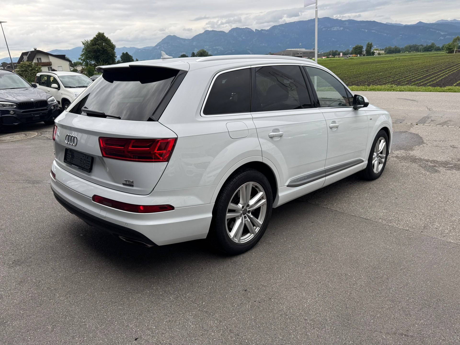 AUDI Q7 3.0 TDI S-Line quattro tiptronic-showroom-element-3