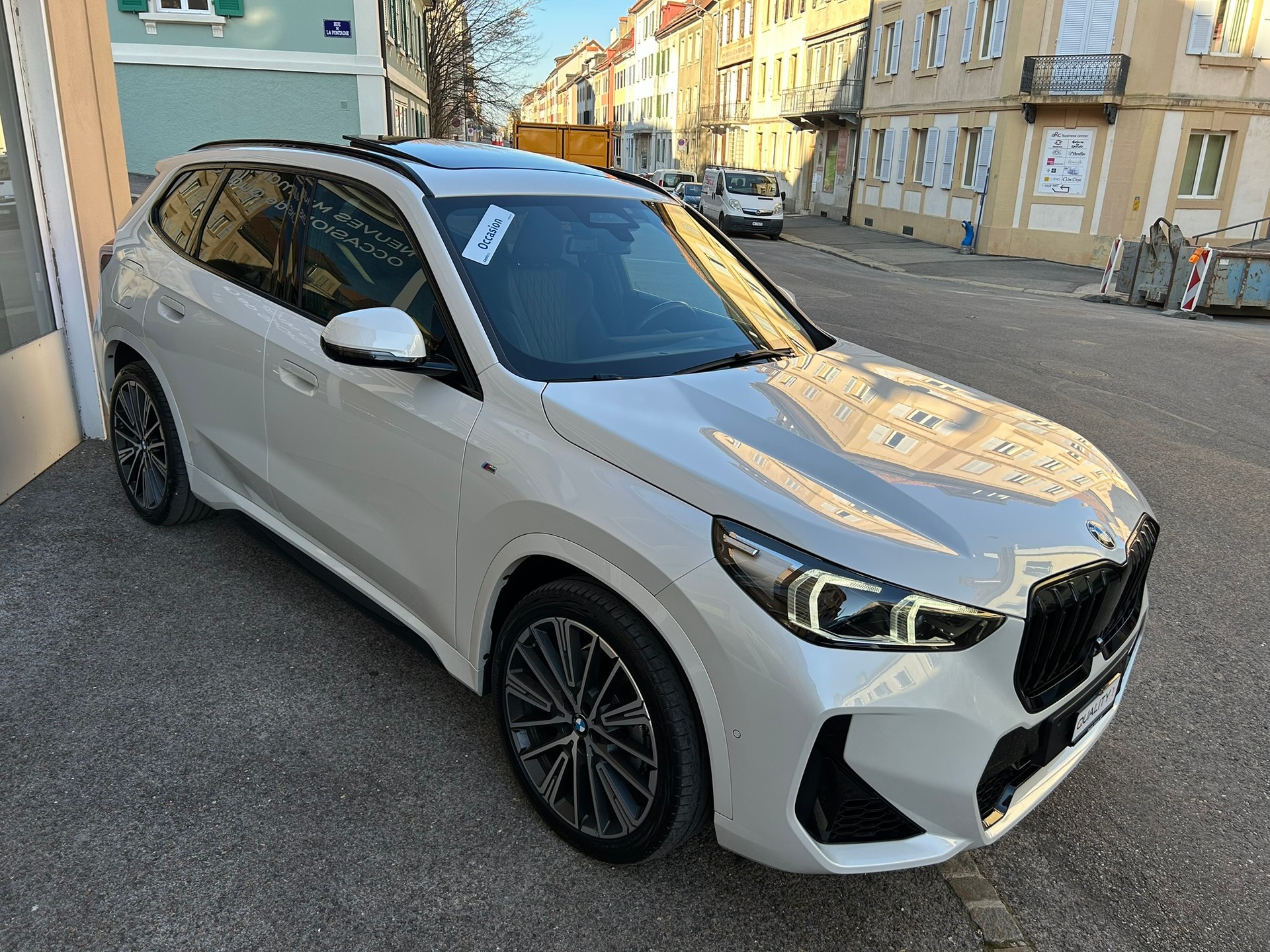 BMW X1 23i xDrive 48V M Sport-image-4