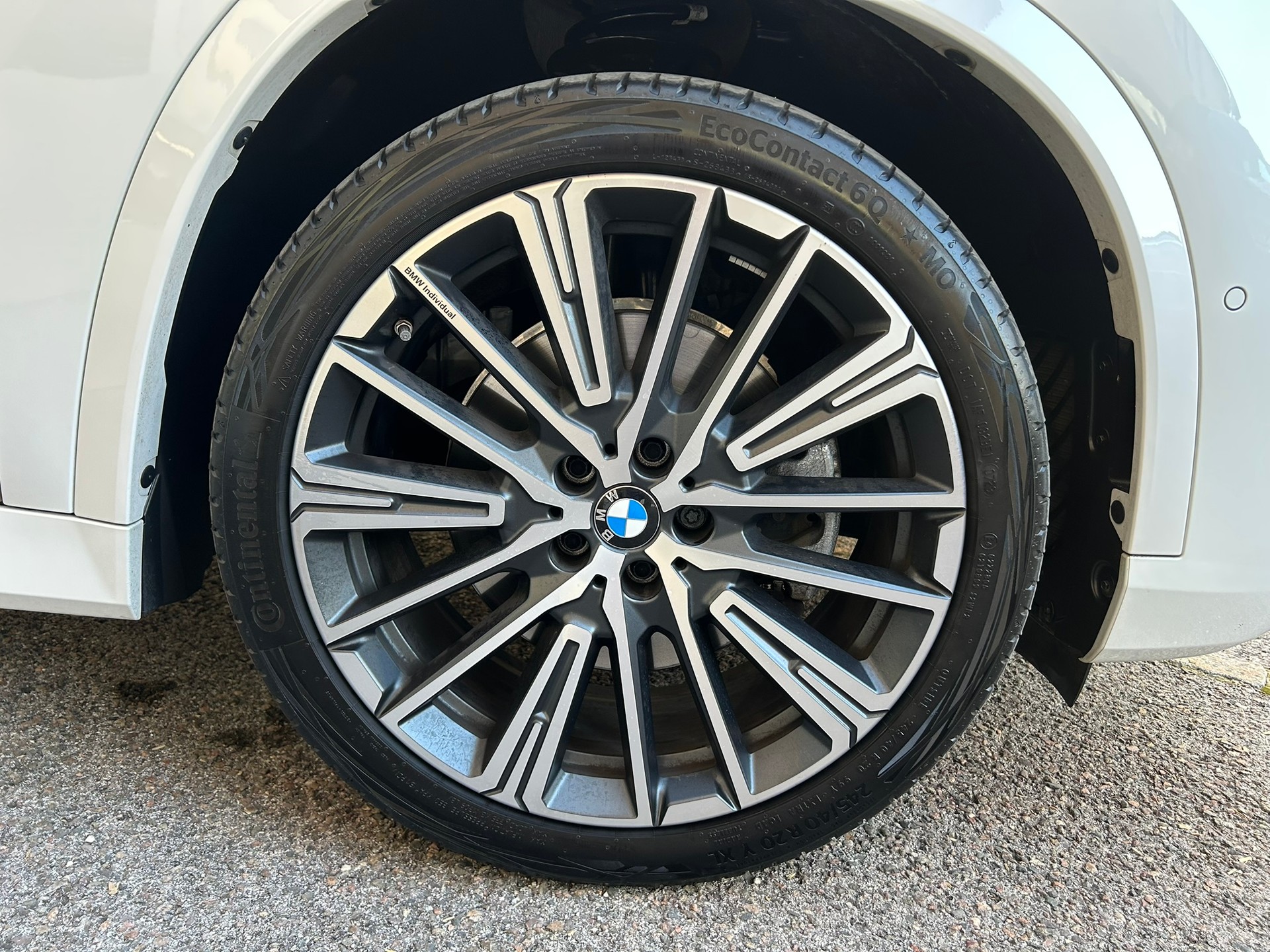 BMW X1 23i xDrive 48V M Sport-image-6