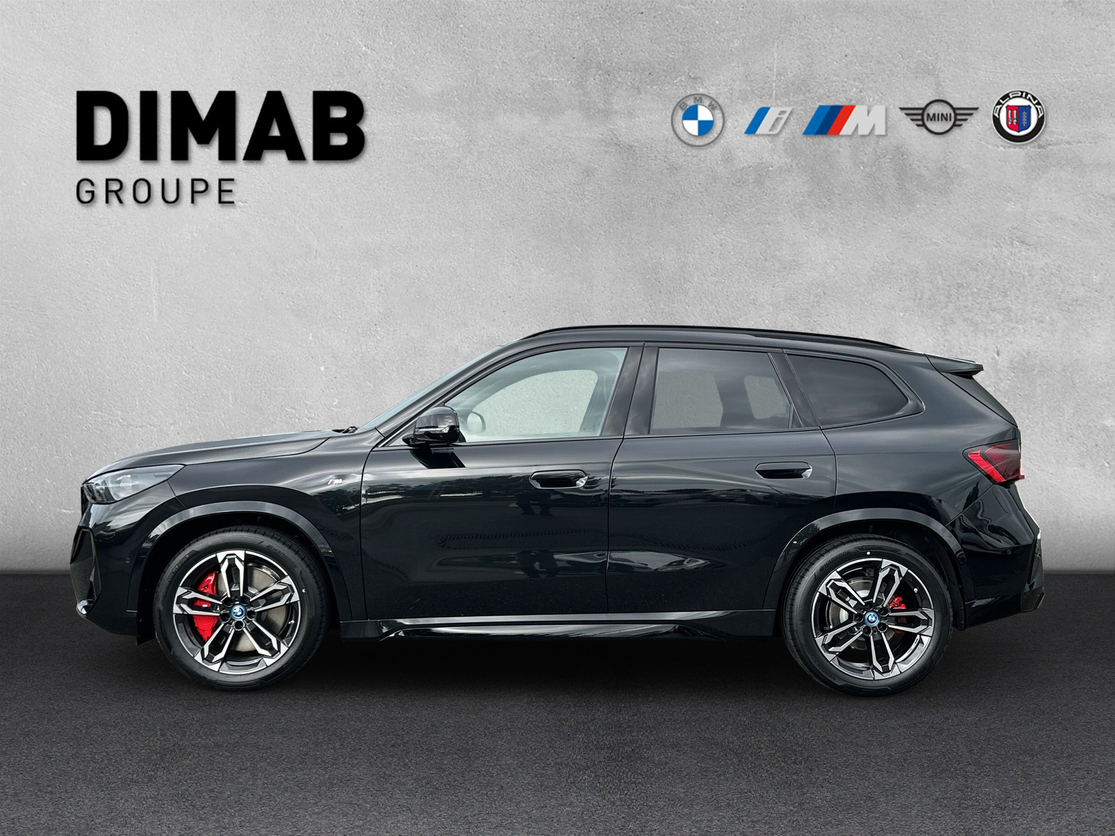 BMW iX1 xDrive 30 M Sport Pro-showroom-element-1