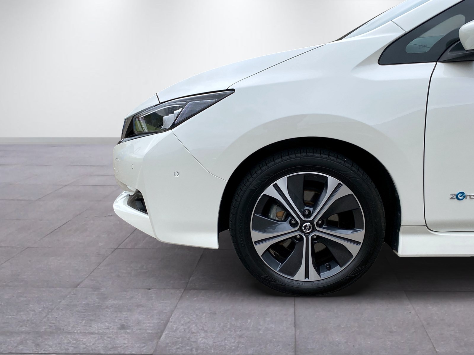 NISSAN Leaf Tekna-showroom-element-2