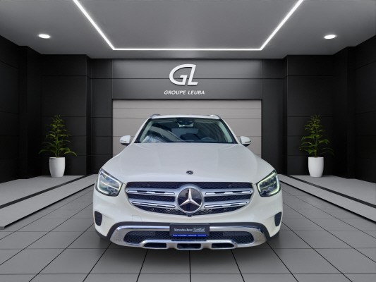 MERCEDES-BENZ GLC 200 4Matic-showroom-element-2