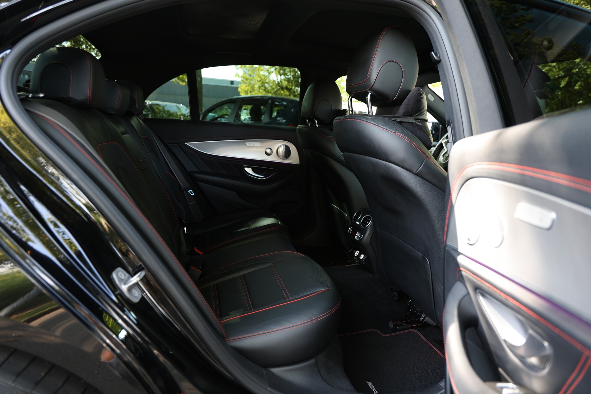 MERCEDES-BENZ E 43 AMG 4Matic 9G-Tronic-image-8