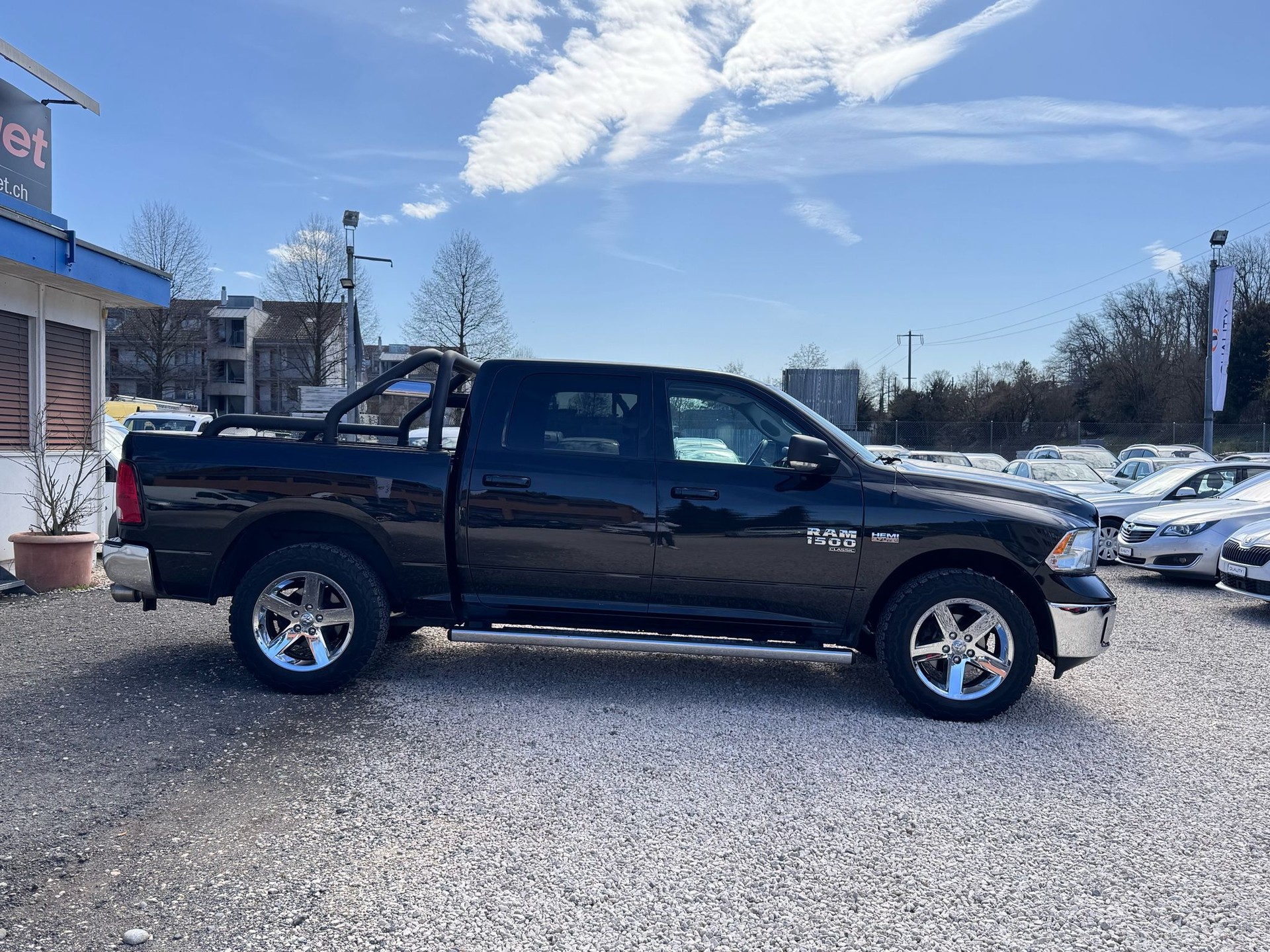 DODGE RAM Hemi 4x4-showroom-element-3