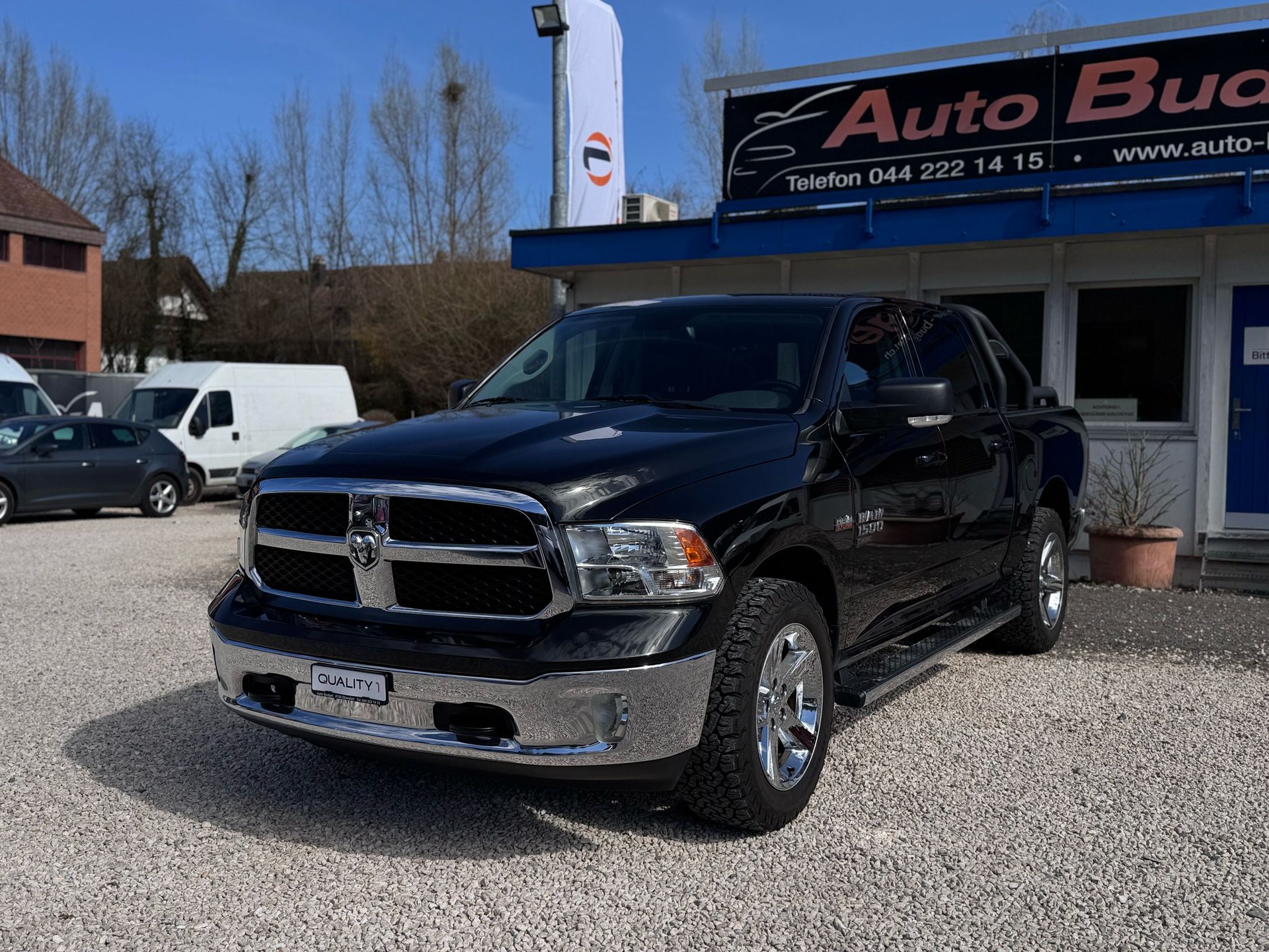 DODGE RAM Hemi 4x4-showroom-element-1