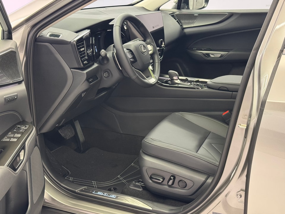 NX 450h+ Excellence E-FOUR Plug-in-Hybrid