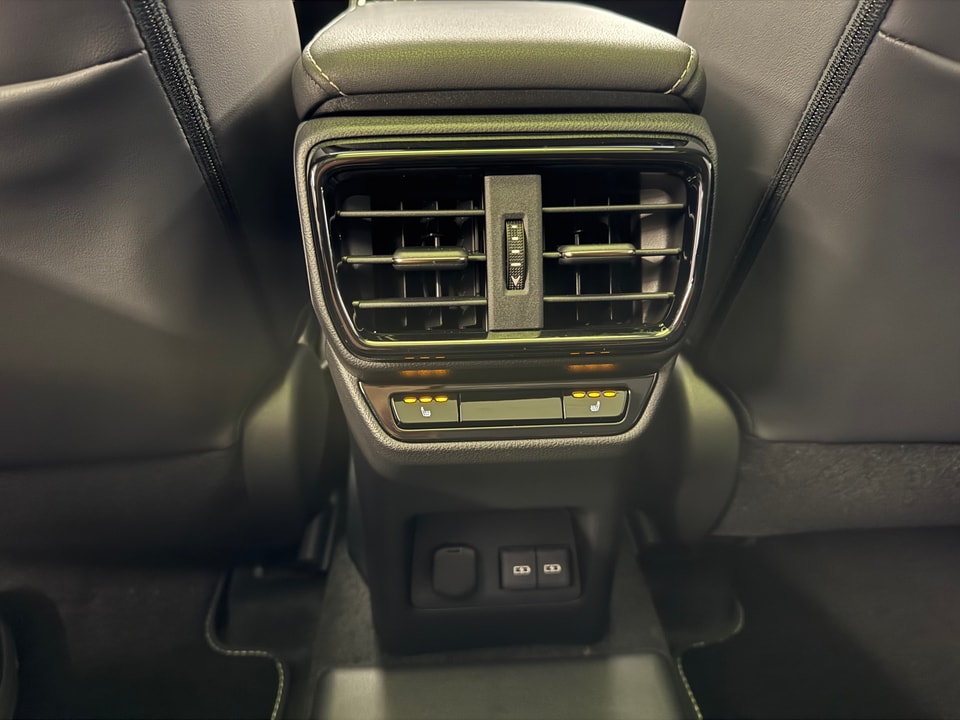 NX 450h+ Excellence E-FOUR Plug-in-Hybrid