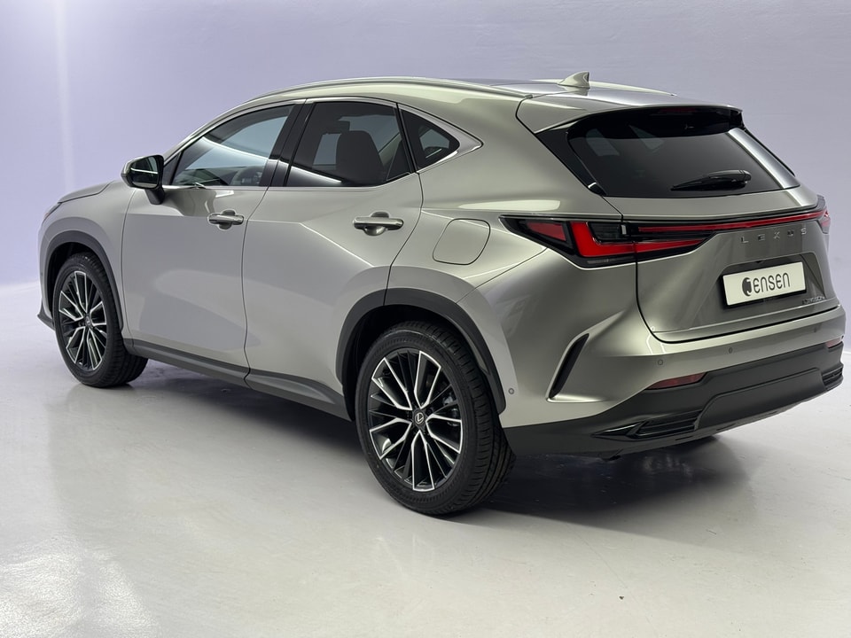 NX 450h+ Excellence E-FOUR Plug-in-Hybrid