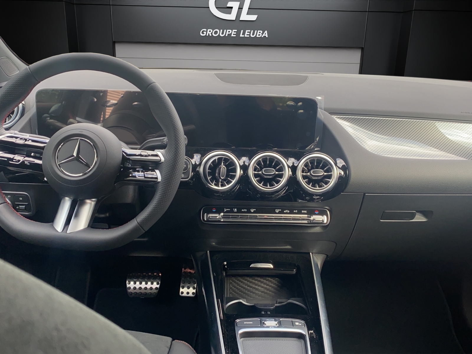 Image MERCEDES-BENZ GLA-200 GLA 200 7G-DCT